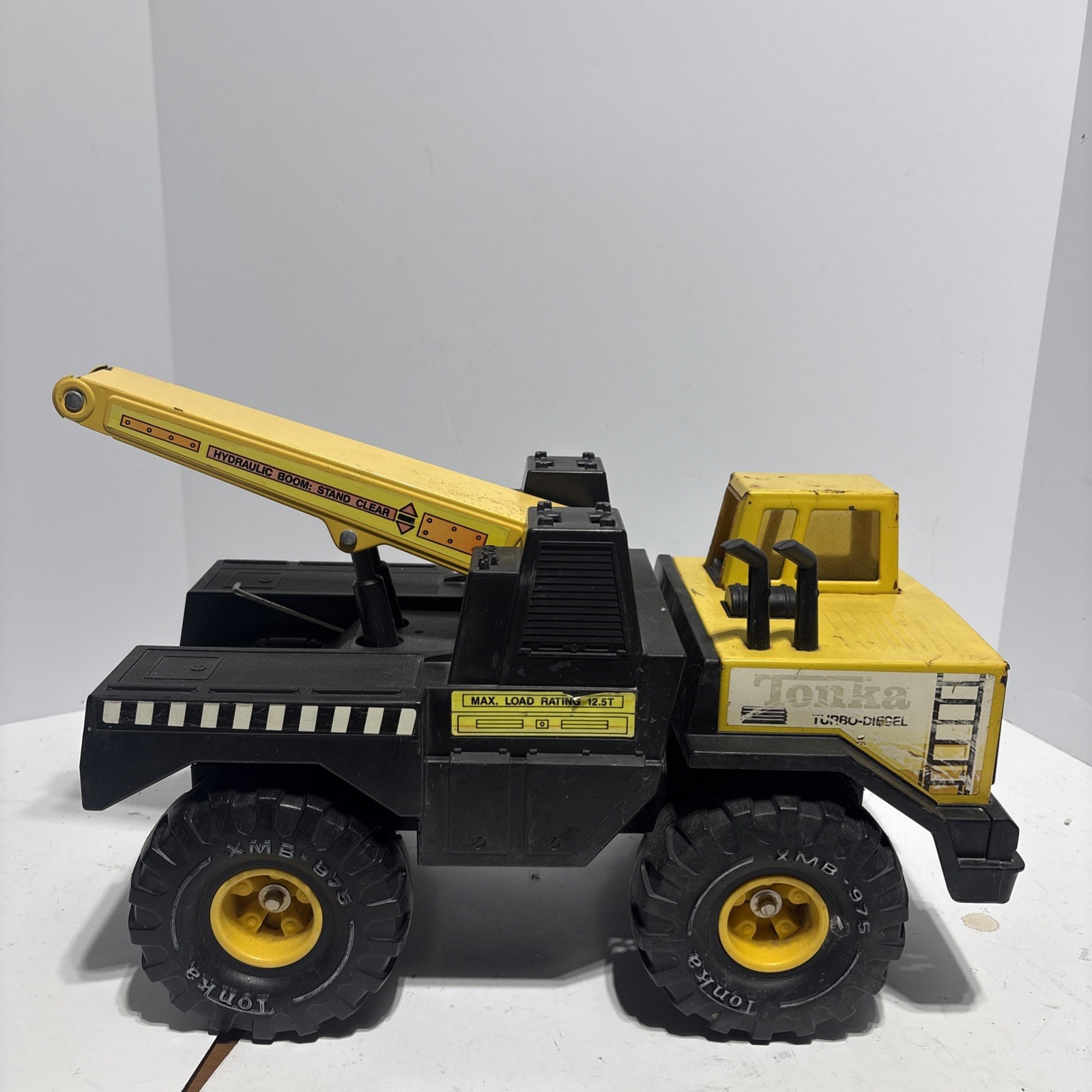 Vintage 1980s TONKA Turbo Diesel Tow Truck “Hydraulic Boom” Pressed Steel