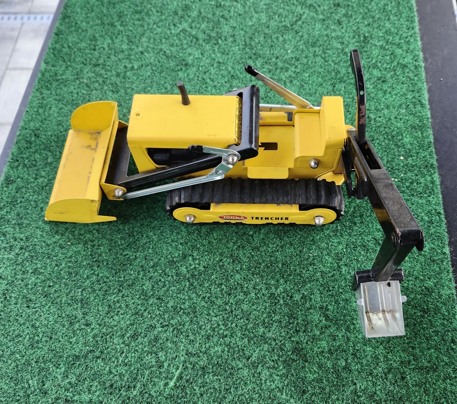 VINTAGE 1969 TONKA NO. 2534 TRENCHER DIECAST CONSTRUCTION TOY IN BOX GREAT SHAPE