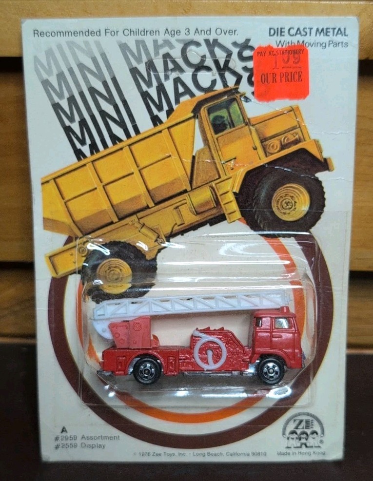 Vintage 1989 MINI MACKS Zee Toys Die Cast Red Rescue Fire Engine #2959