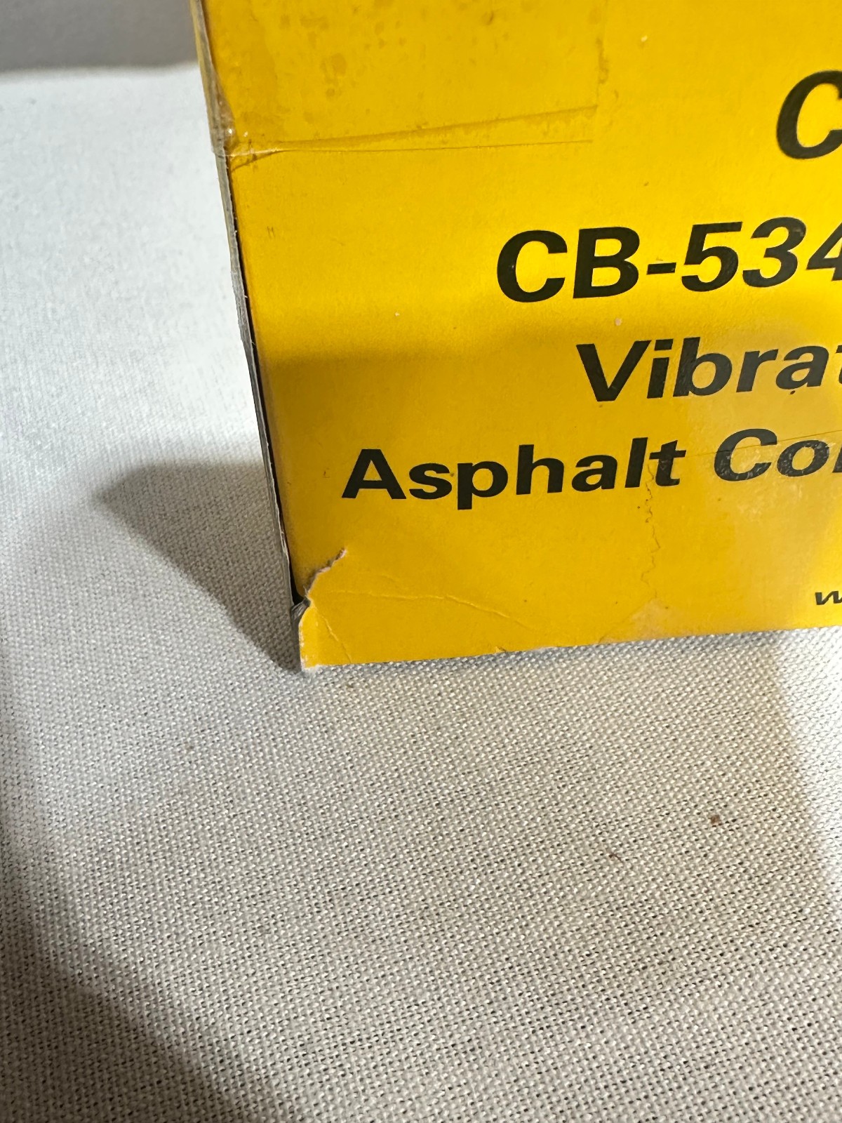 Caterpillar CB-534D XW Vibratory Asphalt Compactor By Norscot 1/50th Scale