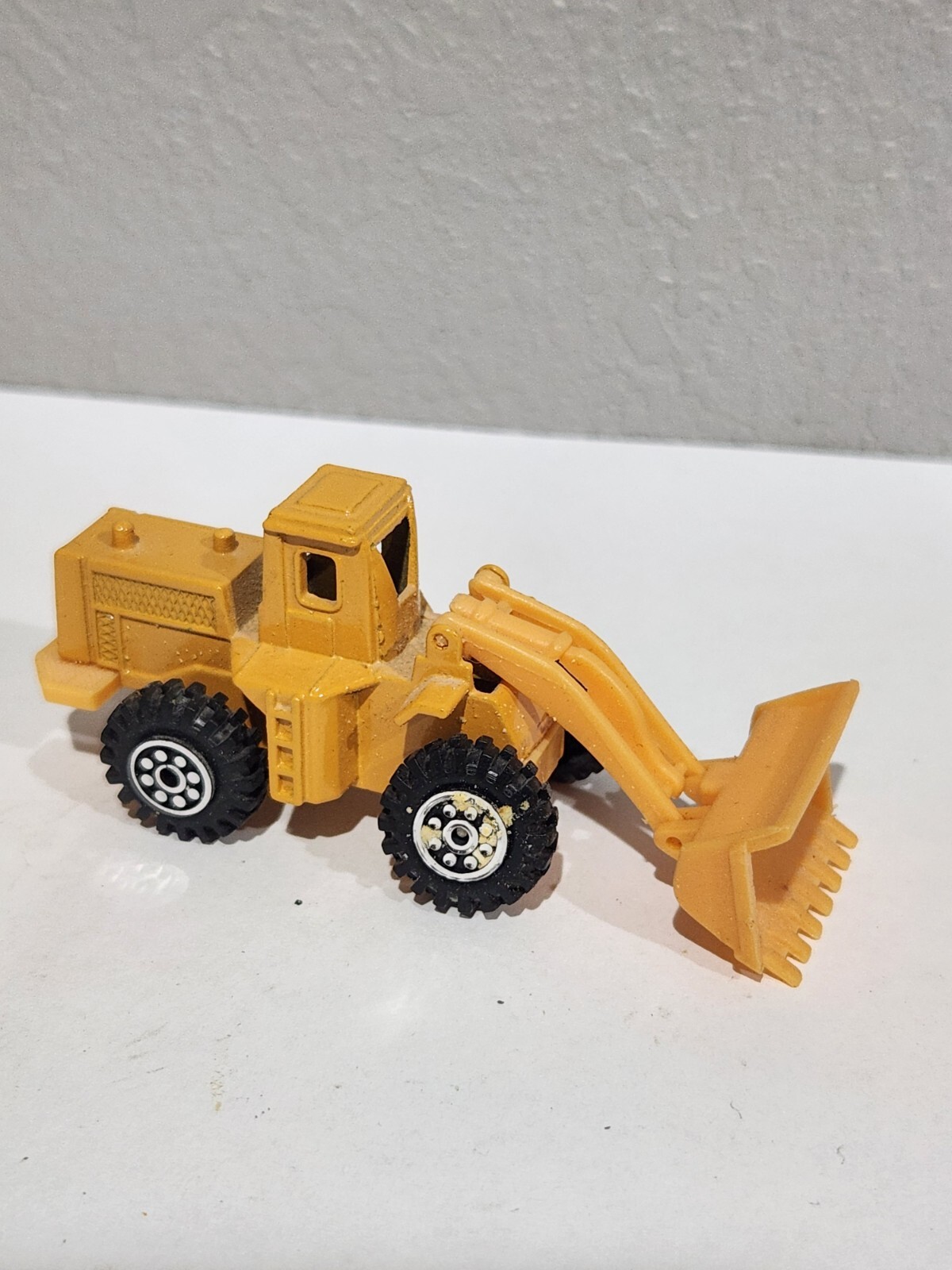 Construction Toys Vintage Lot 1/64 Crane, Dozer, Loader, Excavator, Cement Mixer