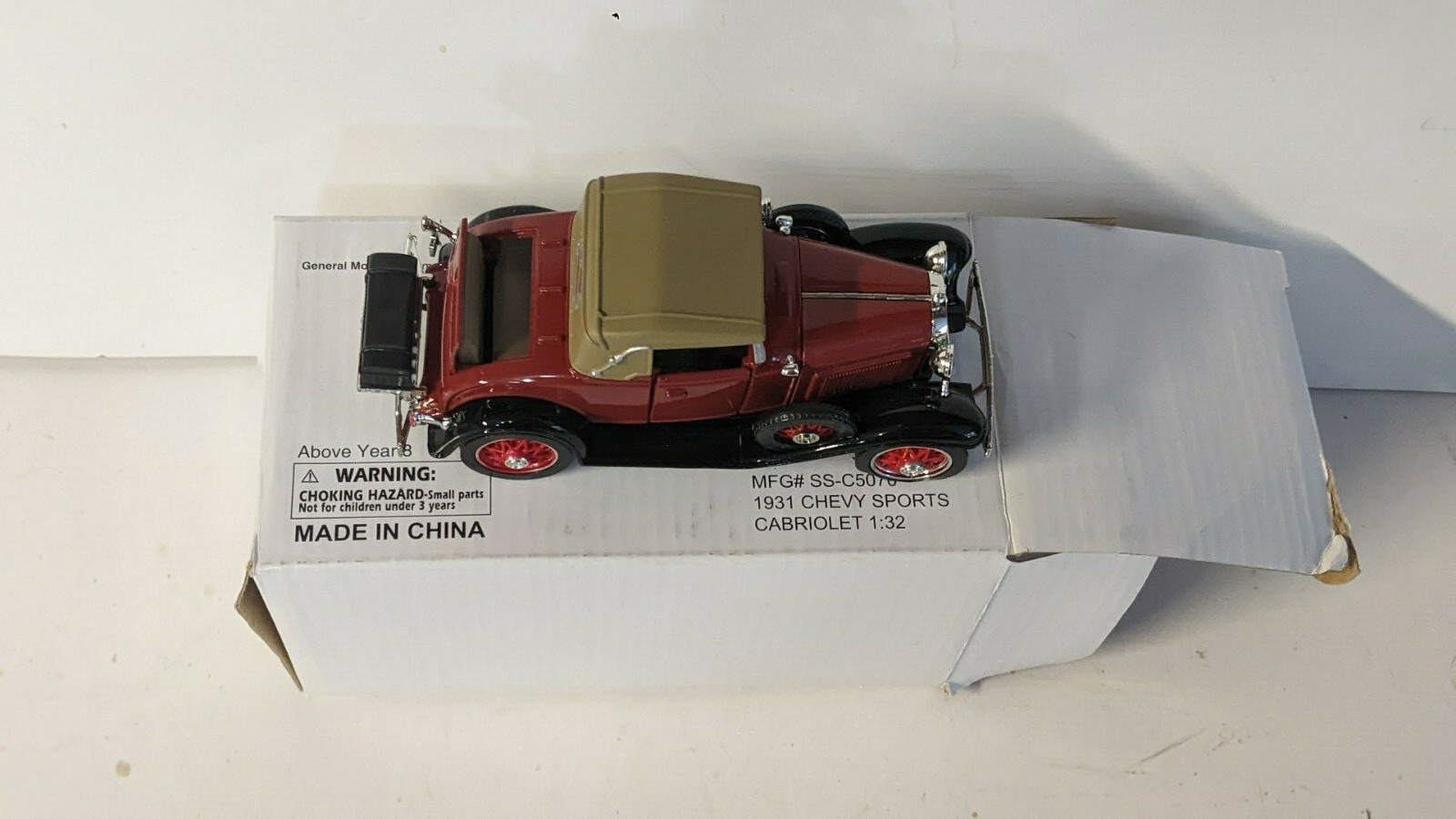 1931 CHEVROLET SPORTS CABRIOLET WITH ORIGINAL BOX 1:32 SCALE
