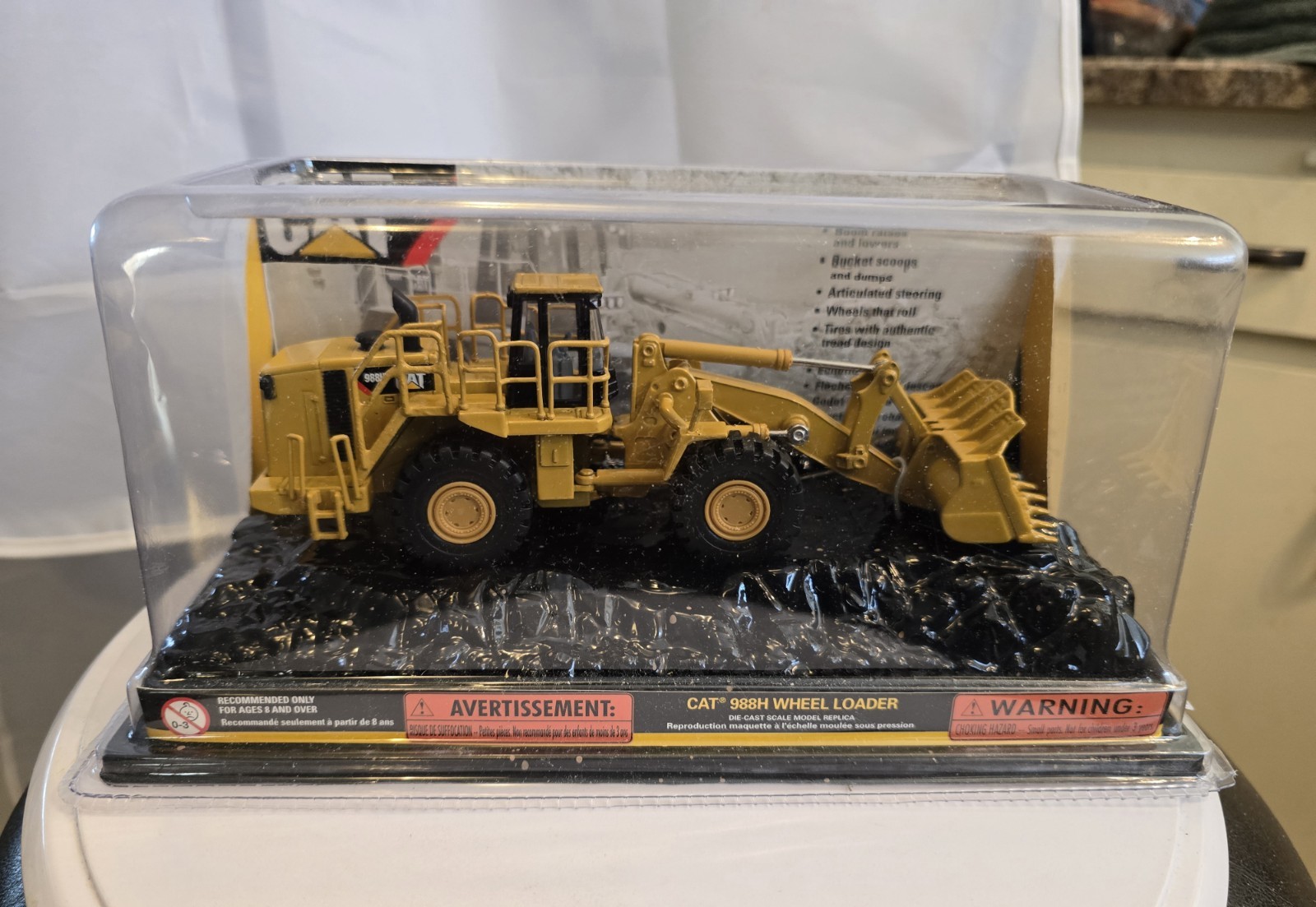 Norscot CAT 988G Wheel Loader Collectible Die Cast Replica 1:64 Scale