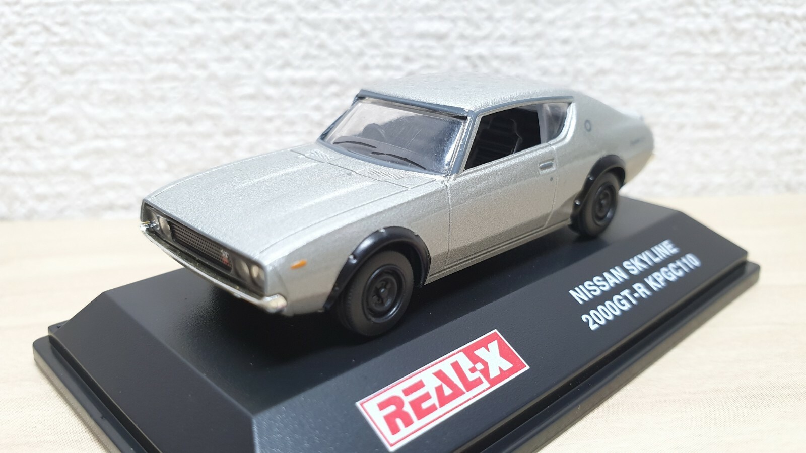 1/72 Real-X NISSAN SKYLINE 2000GT-R KPGC110 KENMERI SILVER diecast car model