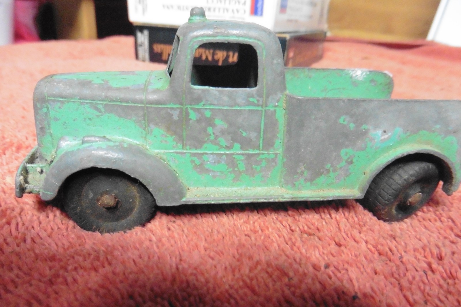 vtg Tootsietoy green deliver service truck