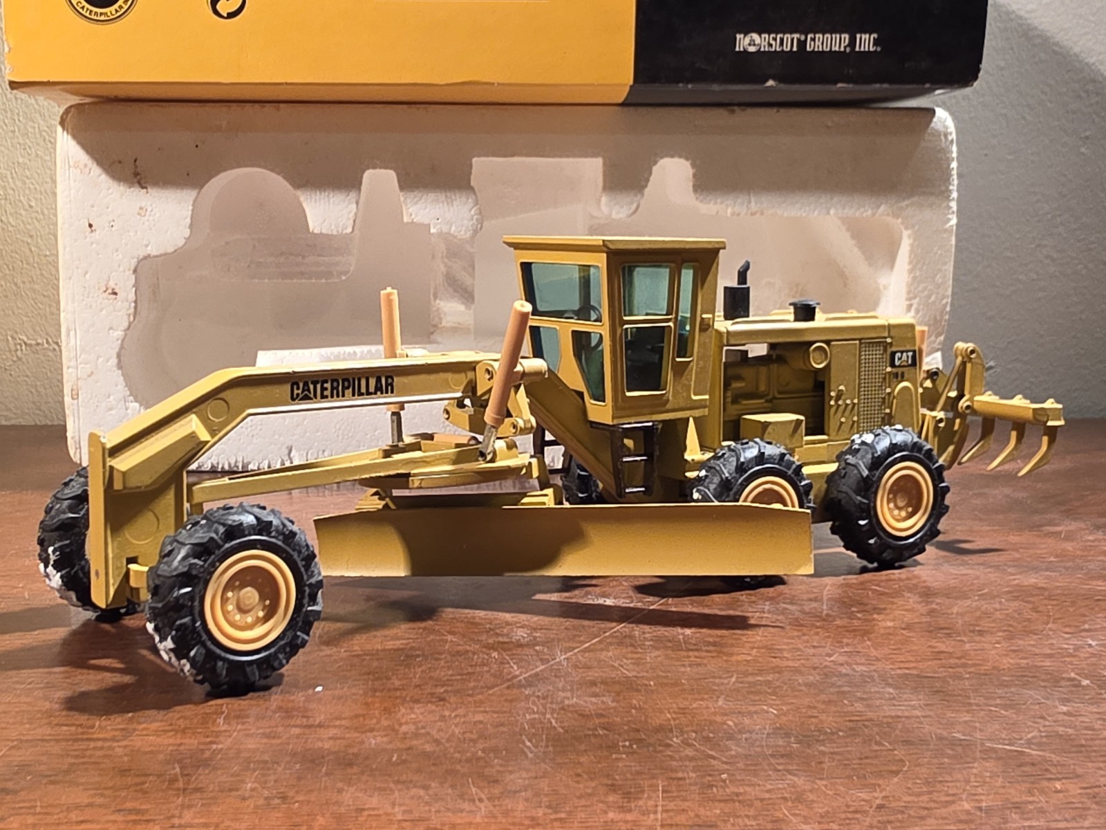 NZG 387 Caterpillar Diecast CAT 16G Motor Grader 1/50 SCALE LIMITED EDITION #194