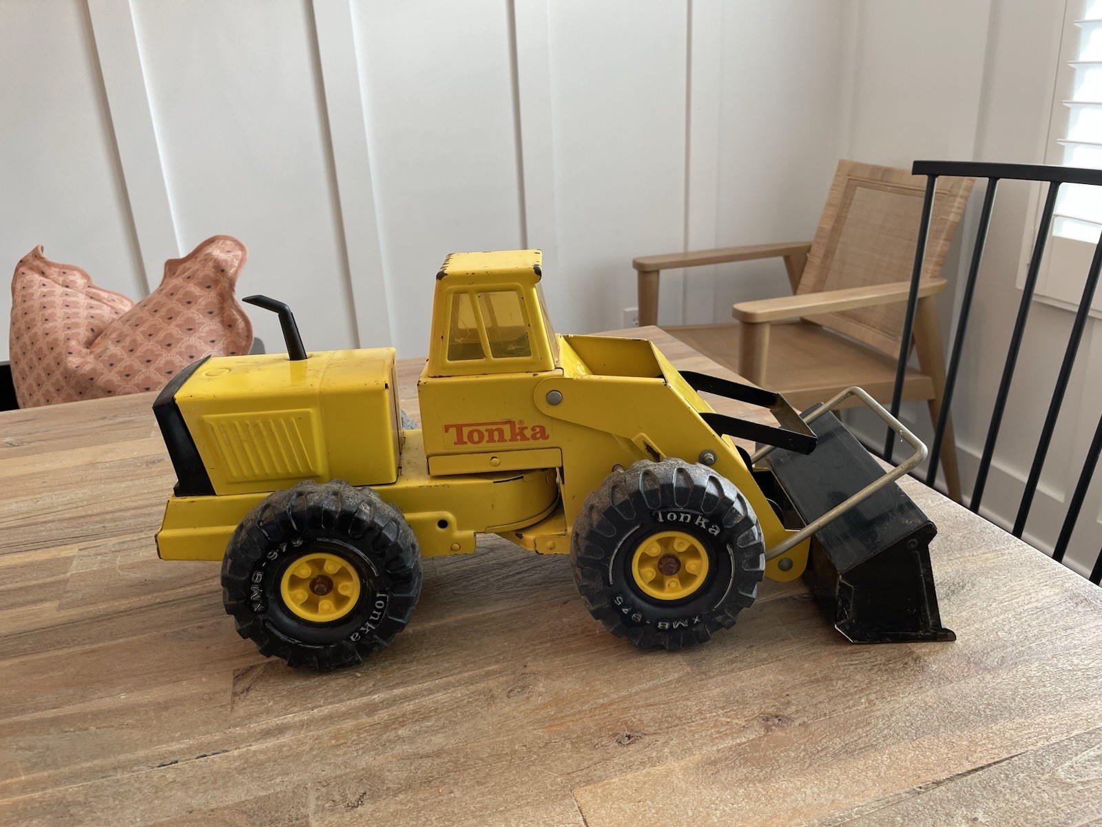Vintage 70’s 80’s Tonka Front End Loader XMB 975 Truck FREE SHIPPING