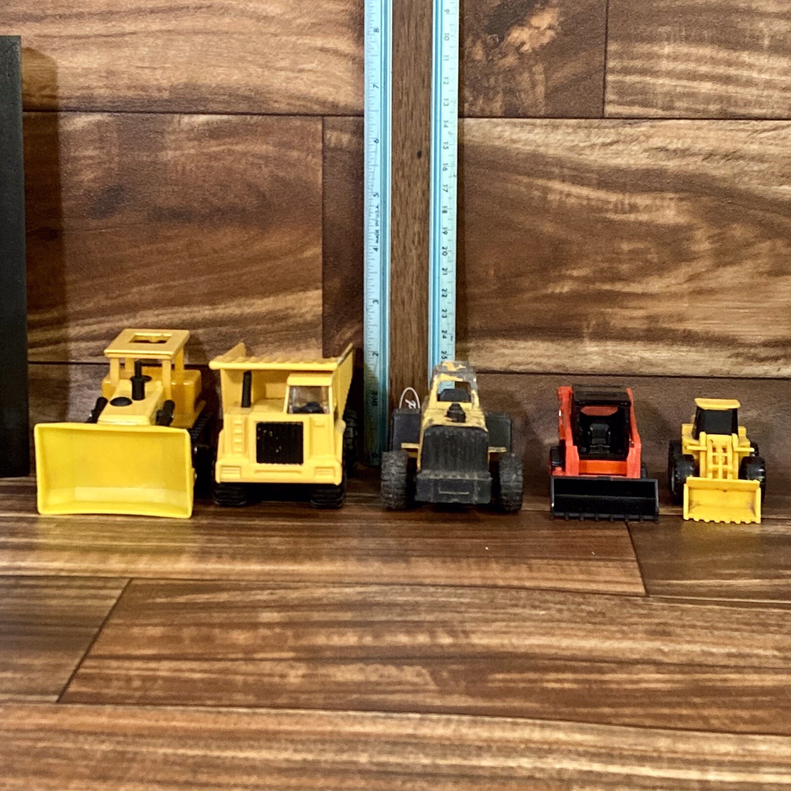 Diecast Construction Vehicle Lot Front Loader, Steam Roller, Dump Truck + 1/64