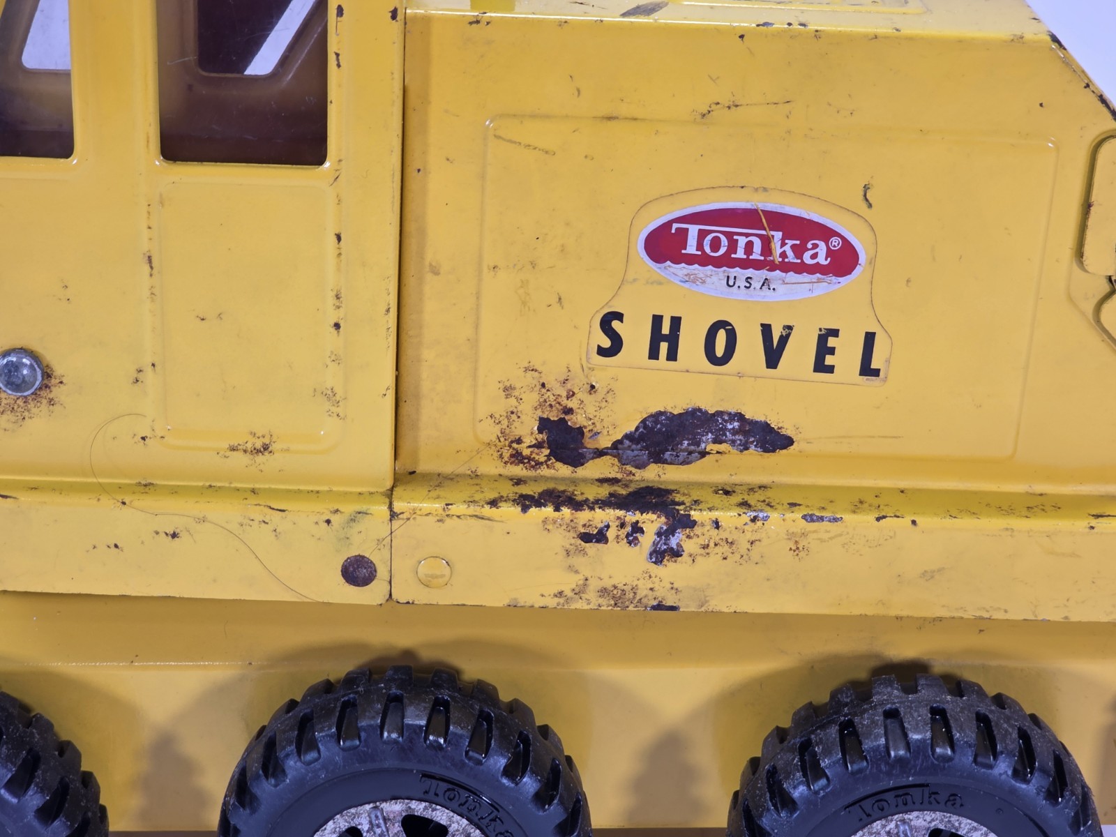 classic Vintage 1970 Tonka yellow shovel 6 wheel #2720 – very good condition