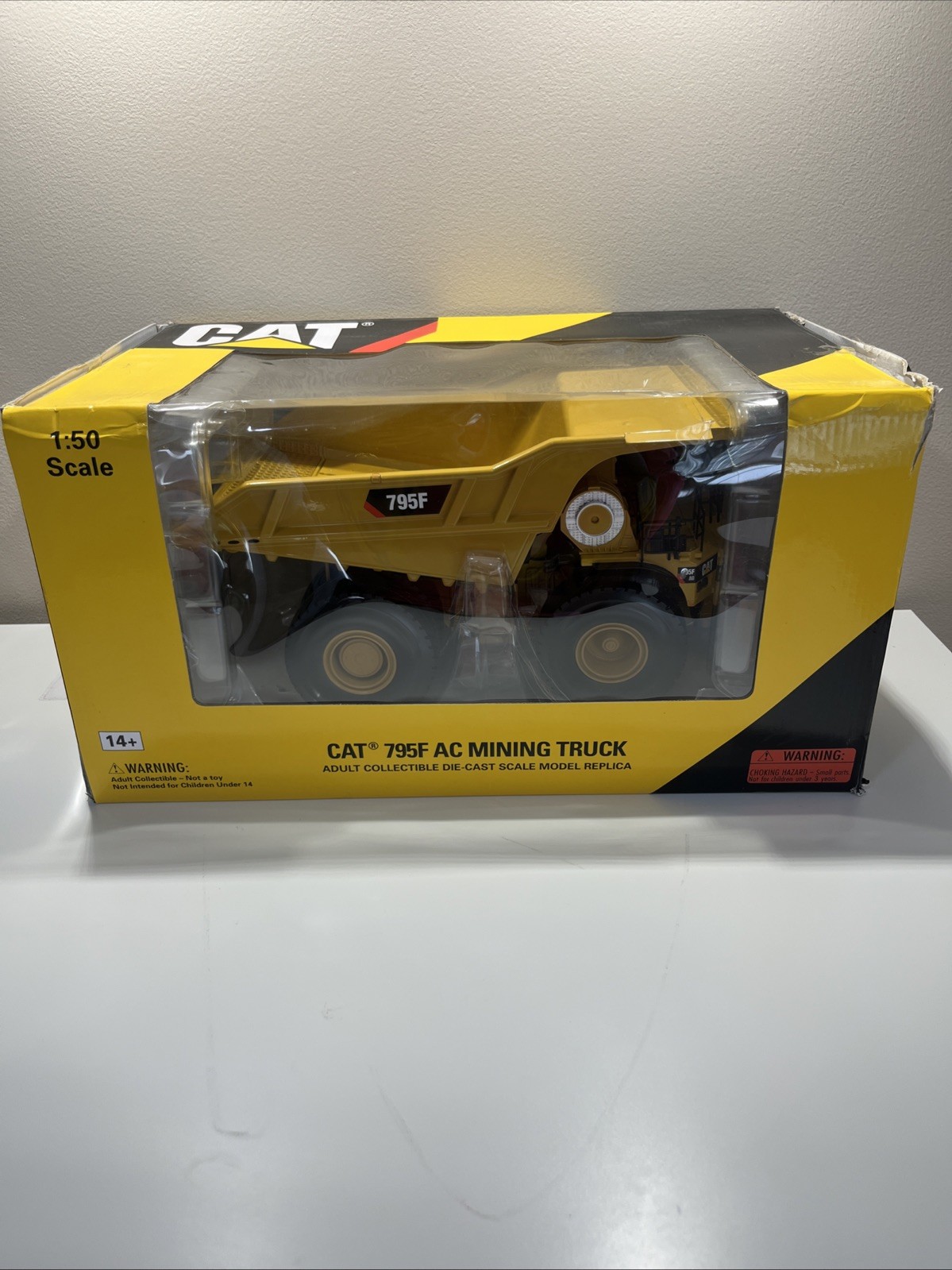 Caterpillar 795F AC Mining Truck 55515 1:50 Norscot Opened Box/not Mint Box – C