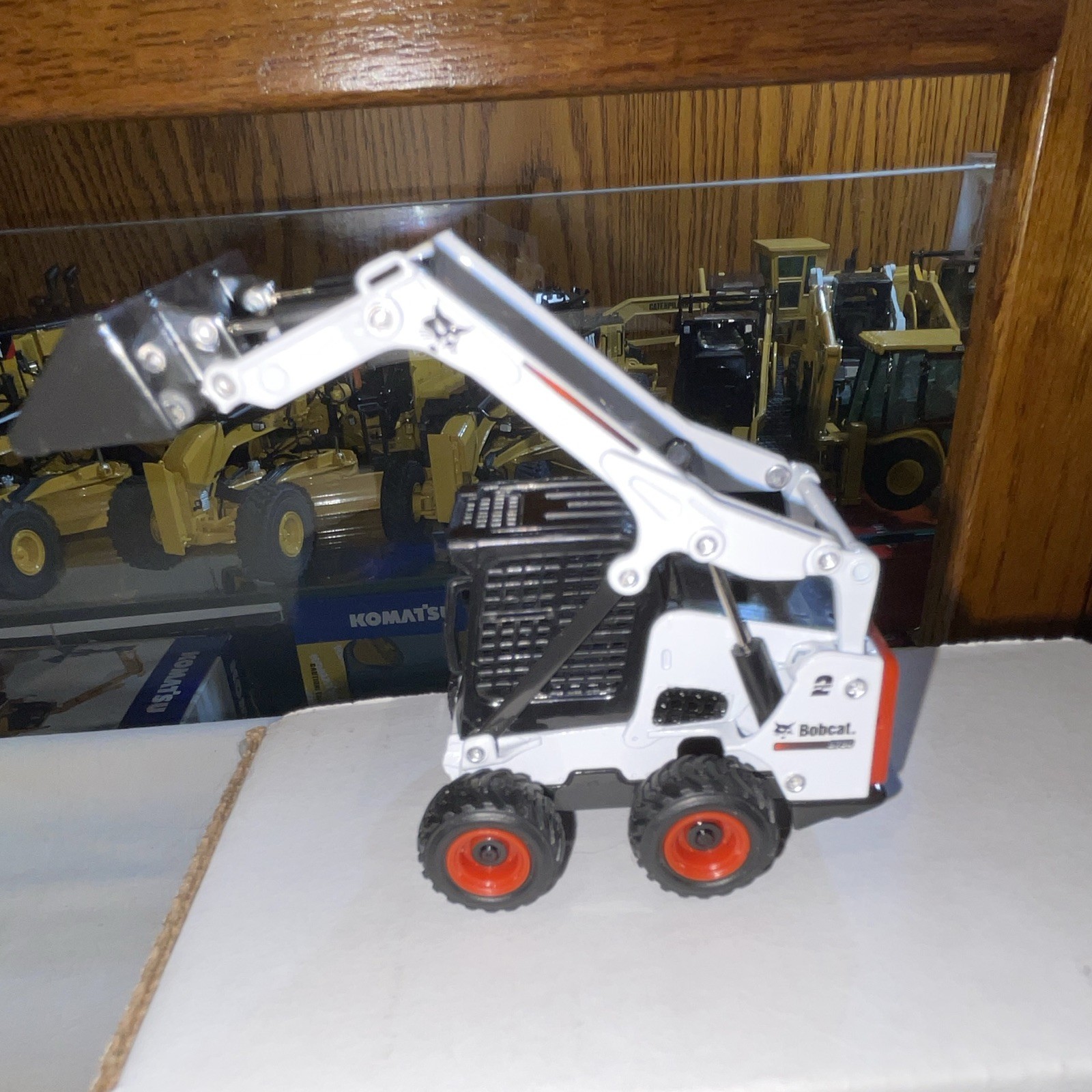 Bobcat S750 Skid Steer Loader Diecast Model 1:50 M-Series Articulated