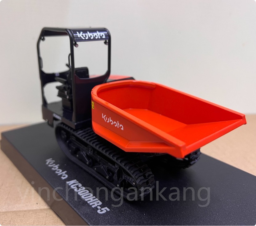 UNIVERSAL HOBBIES – Kubota KC300HR-5 Tracked transporter – UH8155 – 1/24