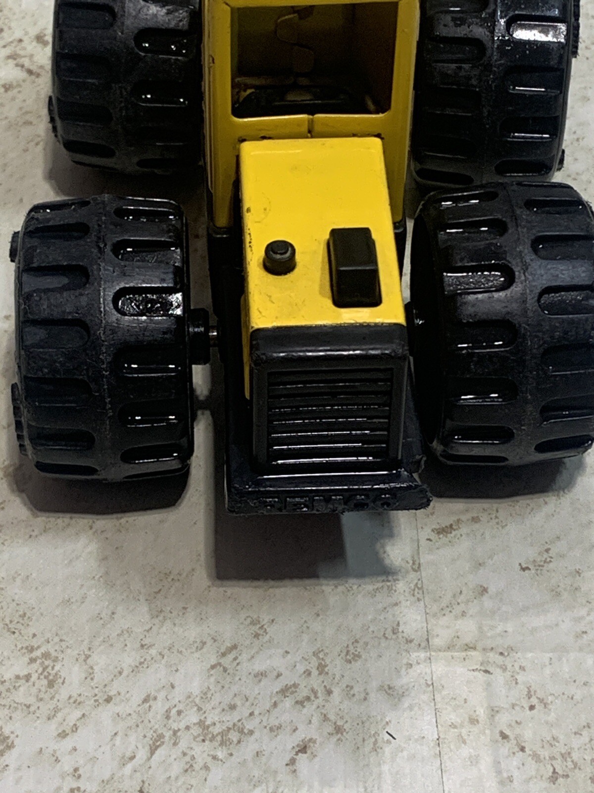 Vintage 1986 Caterpillar Front Loader Bucket Yellow and Black Tractor Truck