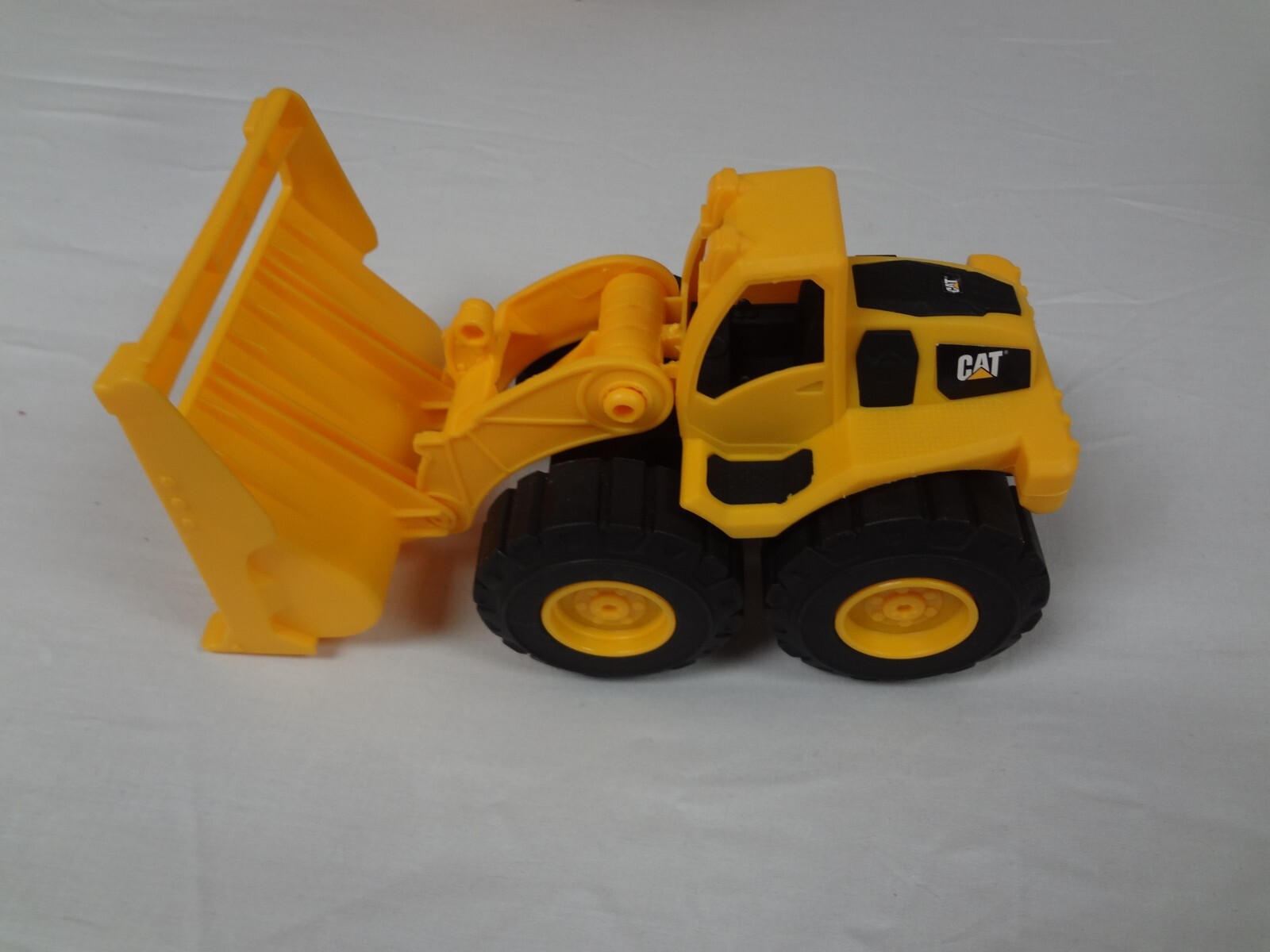 Caterpillar Mini Crew 3 Pack Construction Toys Building set – NEW
