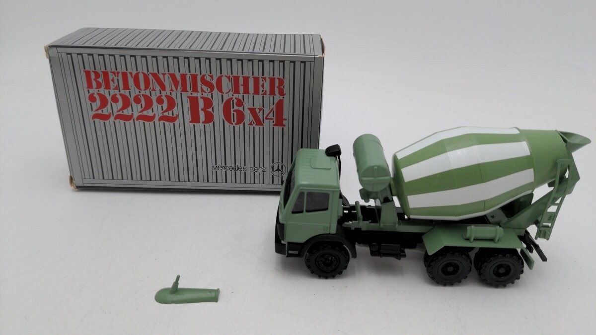 Conrad 2222 1:50 Scale Die-Cast Green/White Betonmischer 2222B 6×4 Cement Mixer