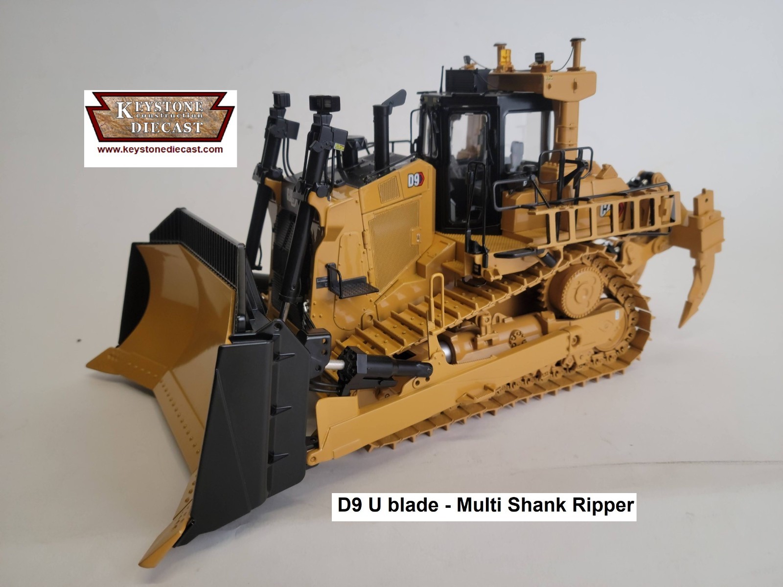 CCM CAT D9 Dozer U Blade – Multi Shank Ripper – Diecast – Scale 1/24 – NIB 2022