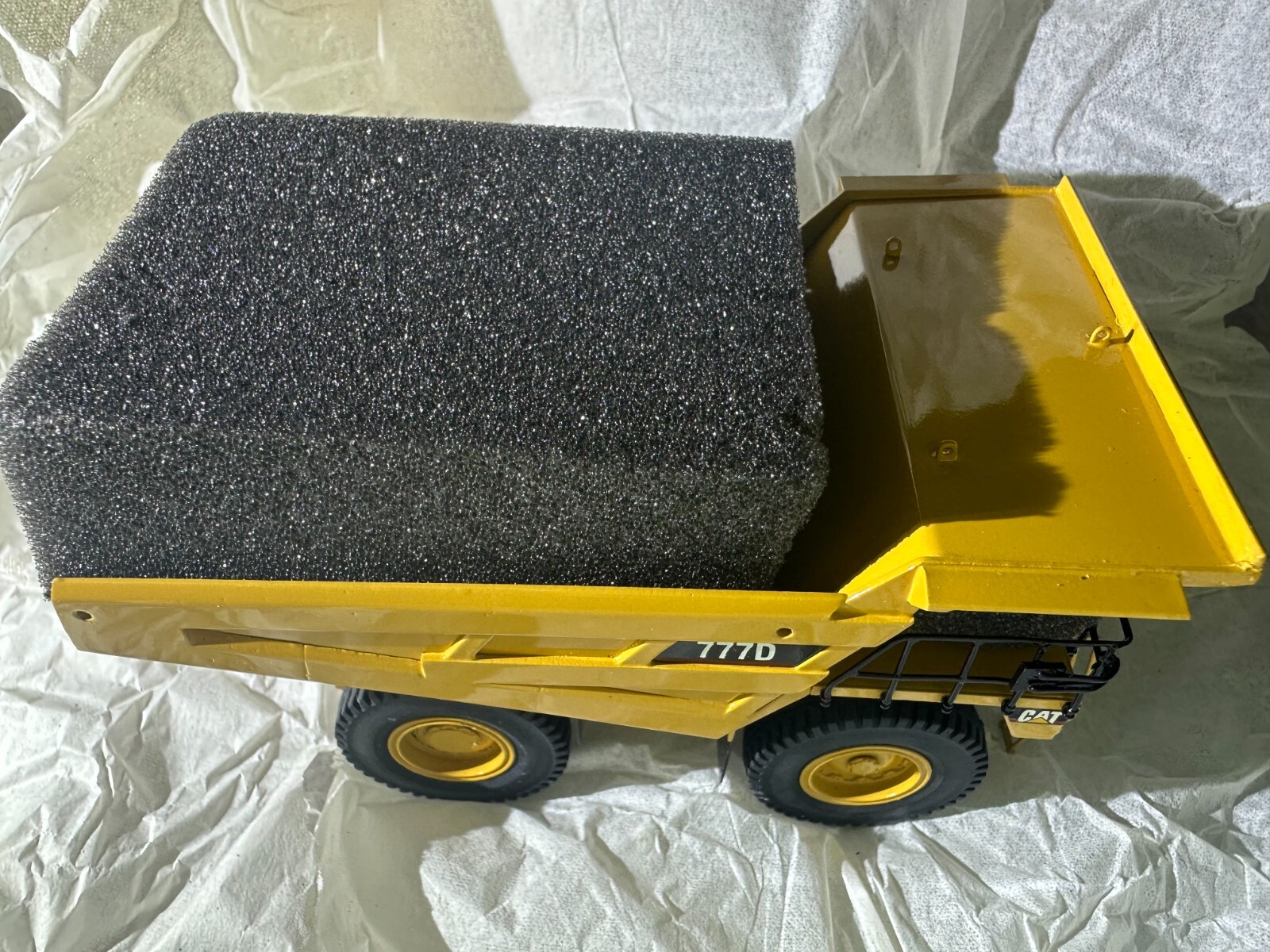 Classic Construction Models CCM Caterpillar 789D Dump Truck Brass Cat 1/87