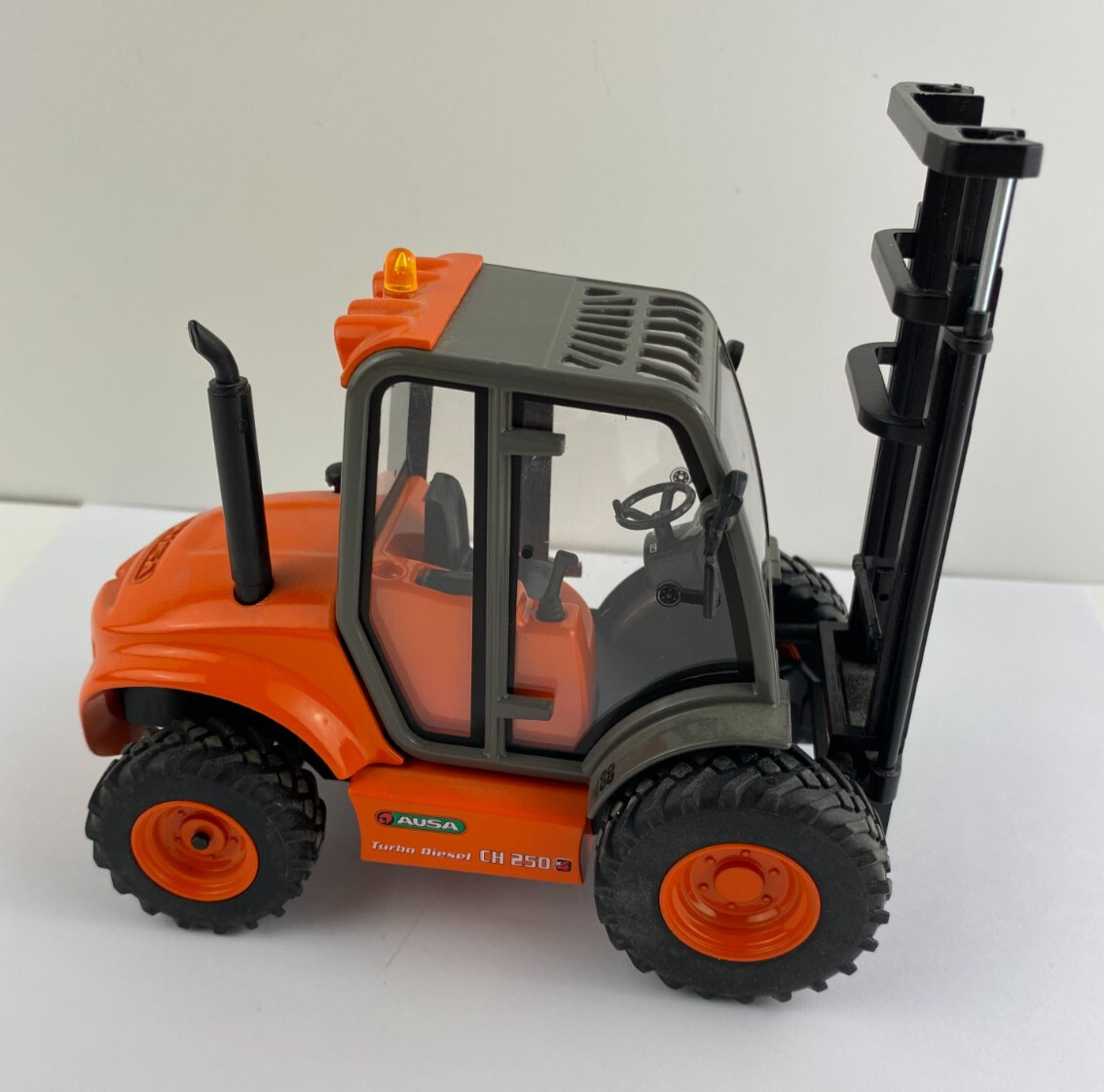 Joal Ausa CH 250 Forklift 1:20 Scale (NO FORKS)