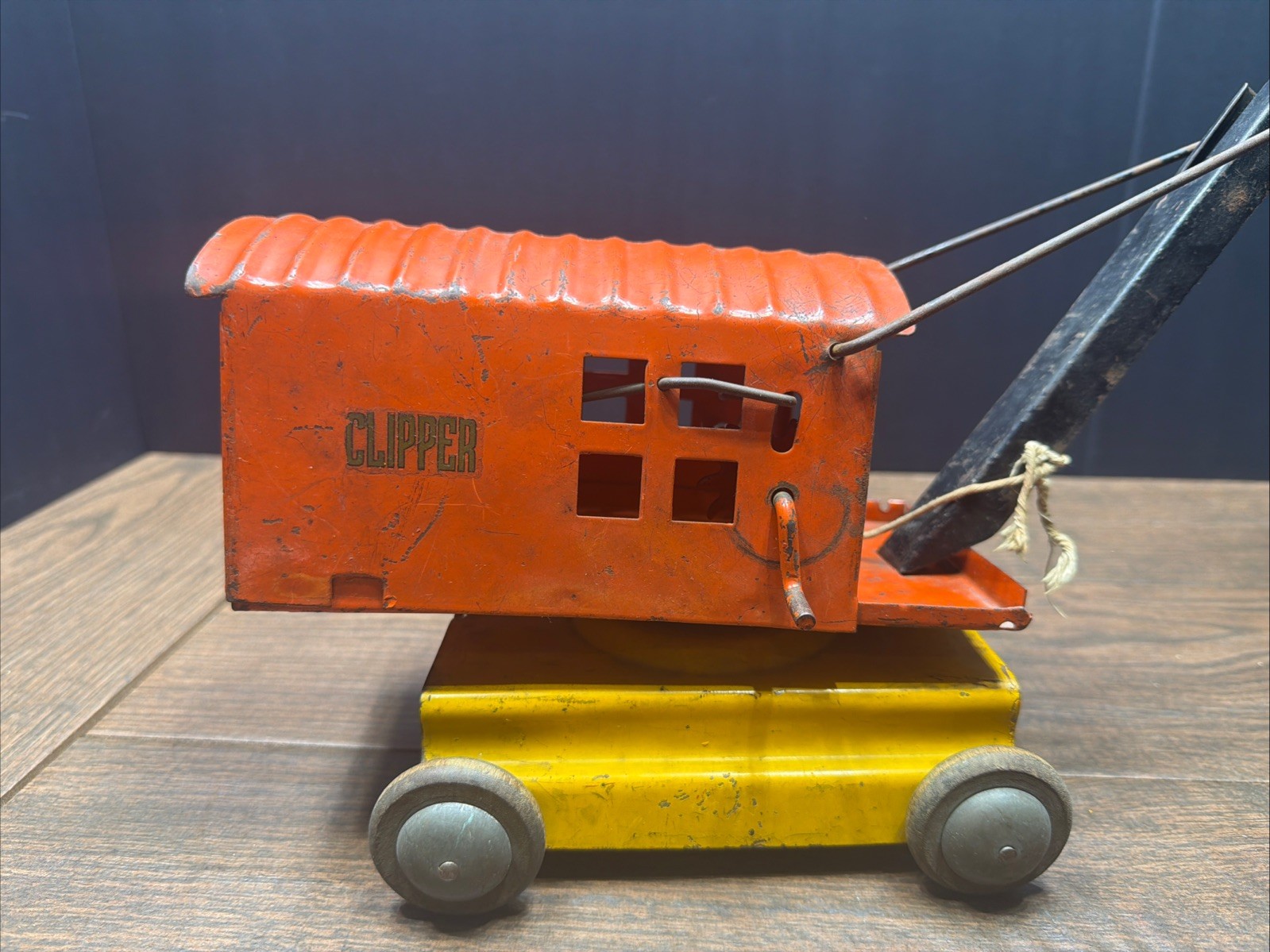 Vintage Clipper Pressed Steel Steam Shovel Crane Toy – Orange & Yellow Tin Litho