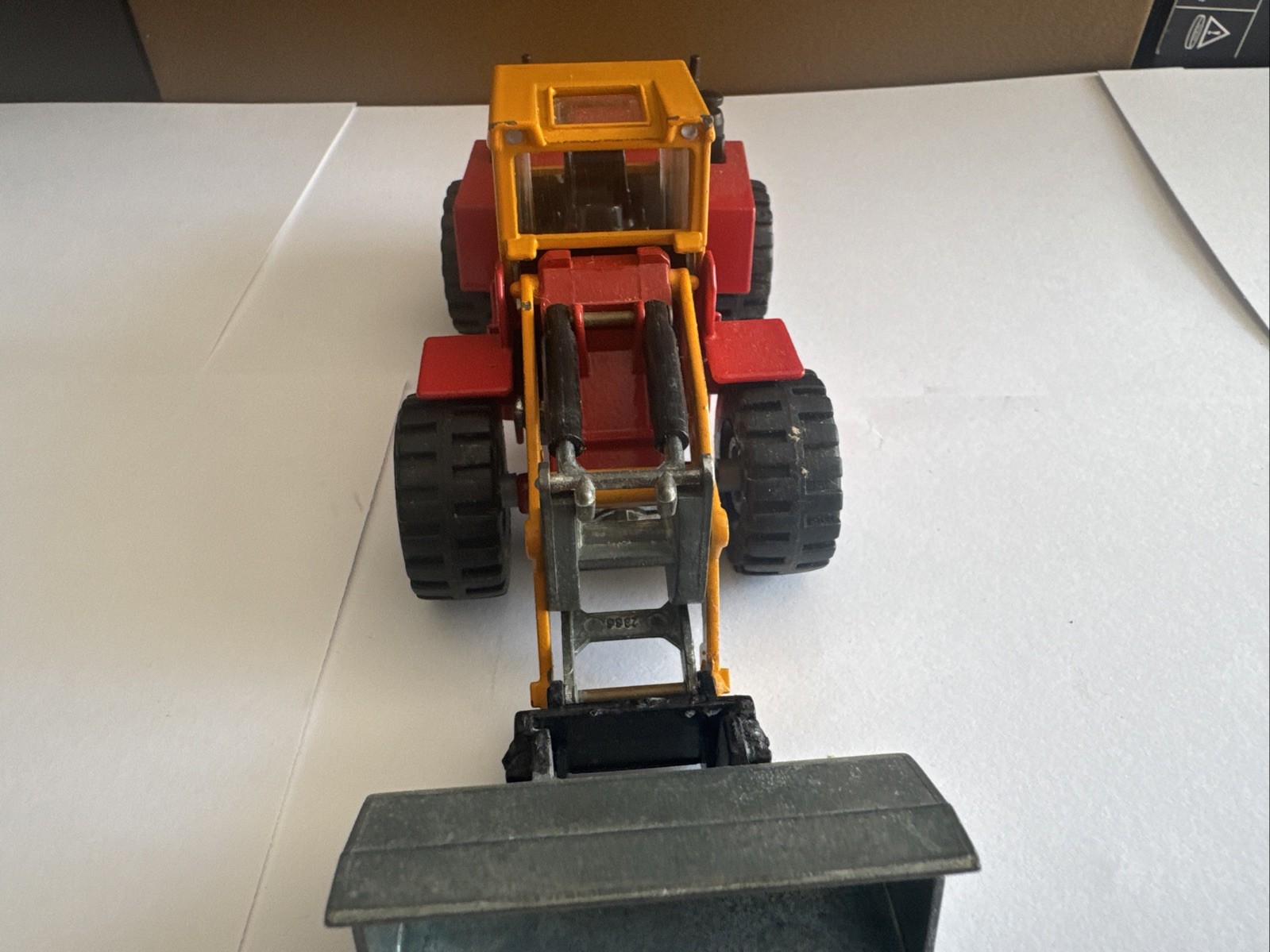 SIKU 1:55 Scale Zettemeyer Front Loader. Free Shipping