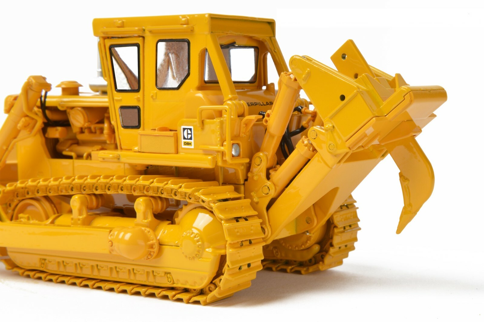 Caterpillar D8K Dozer w/ Cab, 1 Shank Ripper & S Blade 1/48 CCM – Diecast – 2019