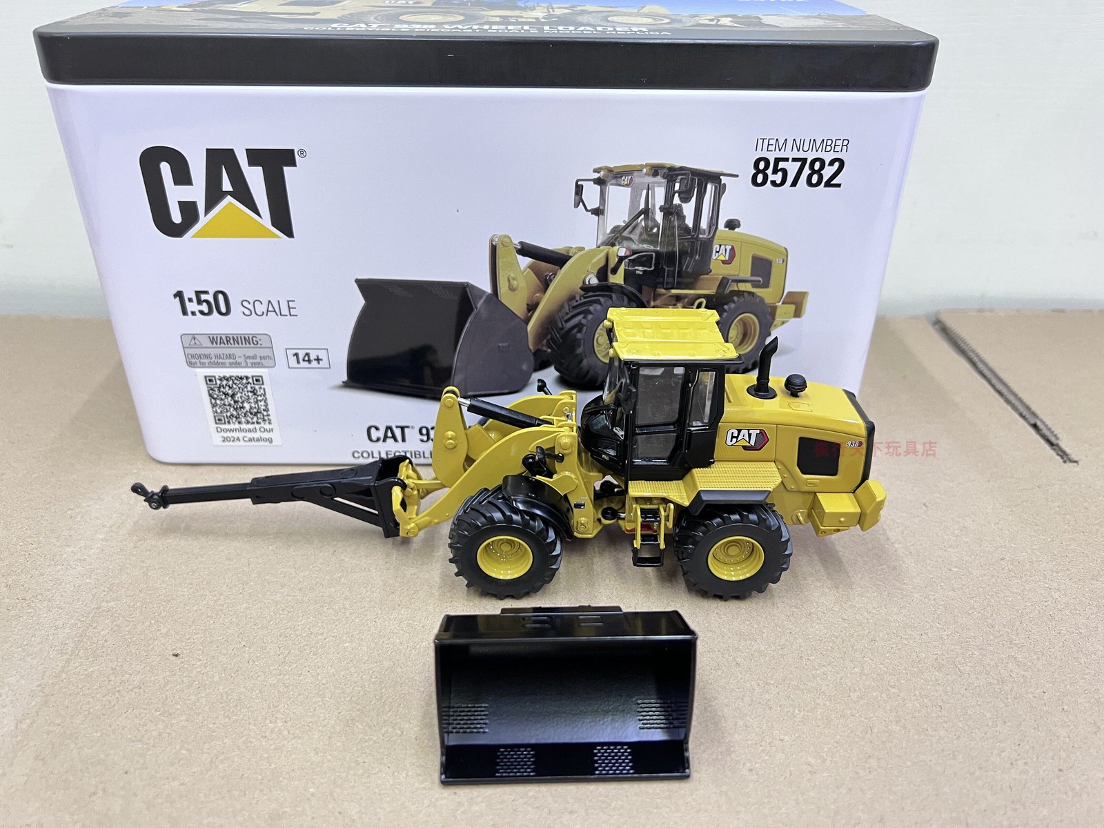 DM 1:50 CAT 938 Caterpillar Wheel Loader Alloy Engineering Forklift Model 85782