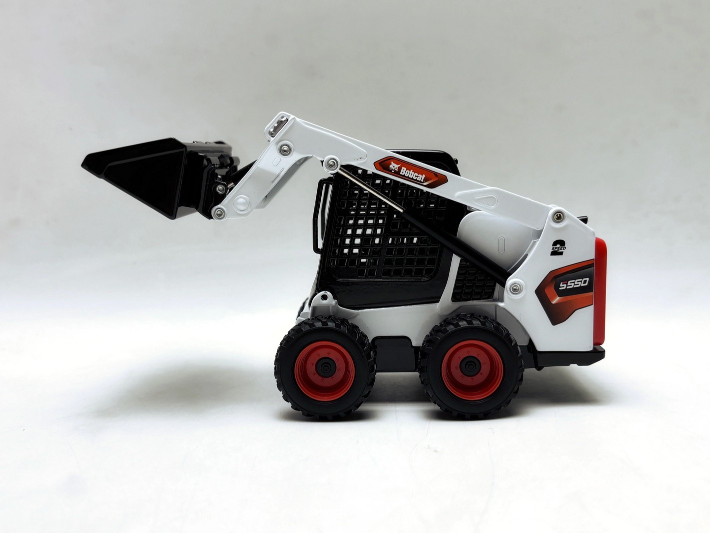 1/25 Scale Bobcat S550 Skid Steer Loader Diecast Model Collection Toy