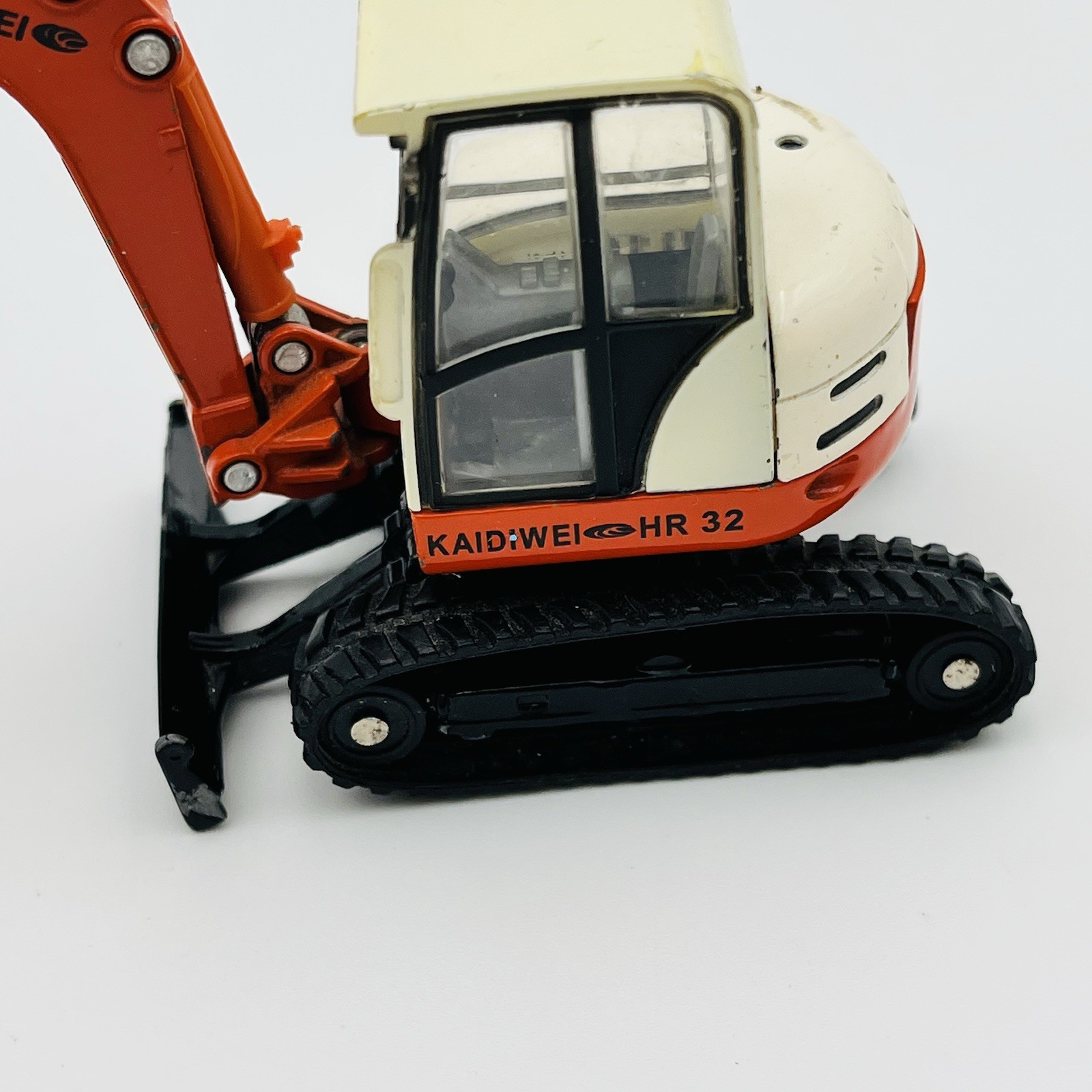 KDW 1:50 Scale Diecast Kaidiwei HR32 Crawler Excavator Construction Vehicle Toy!