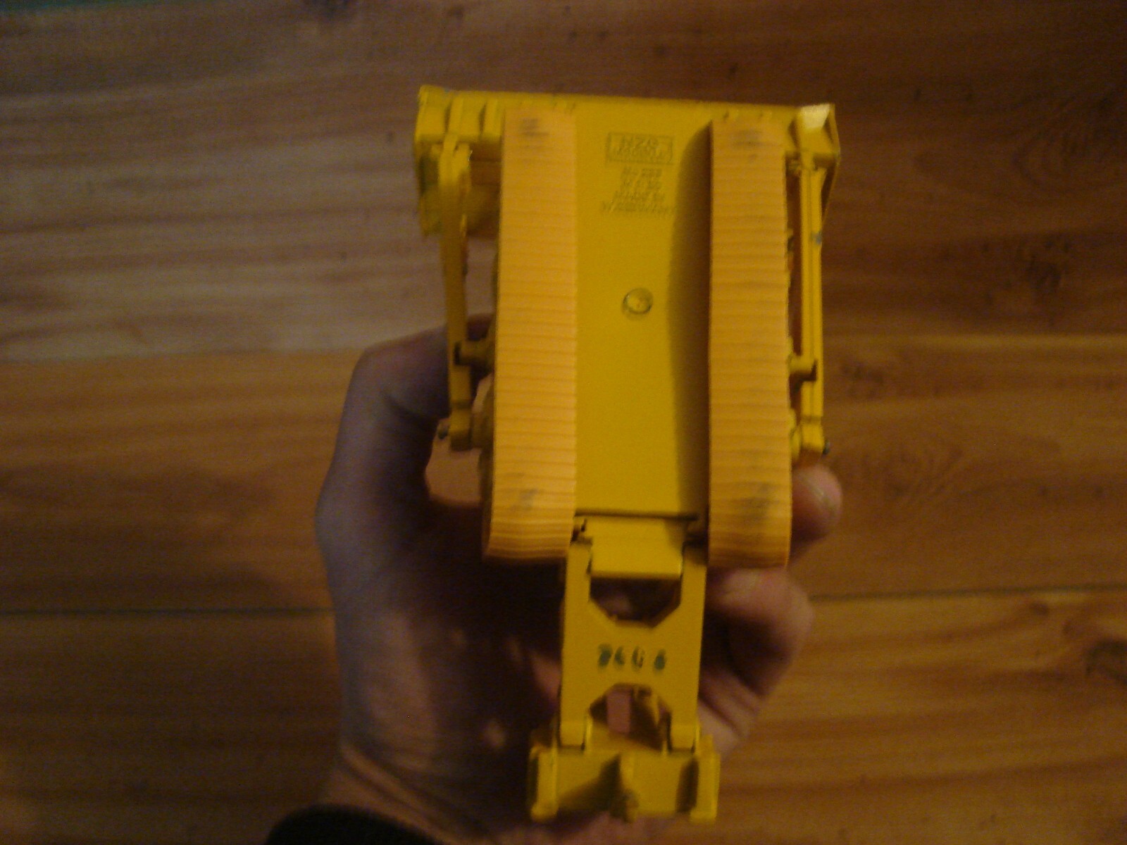 NZG Caterpillar D8L 233 Hydraulic Excavator 1:50 Diecast Bulldozer Junkyard