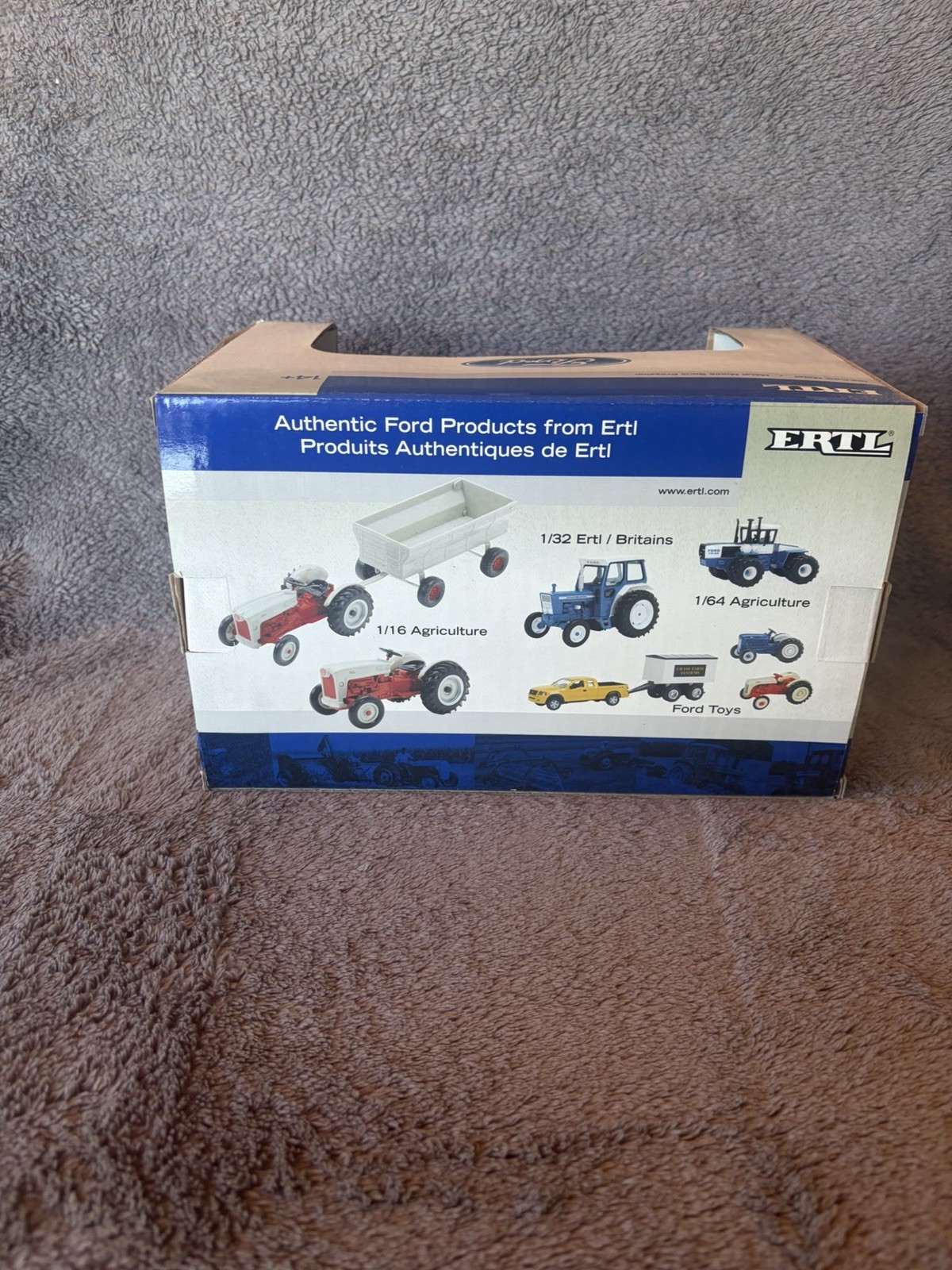 1/32 Ertl Farm Toy Ford FW-60 Tractor