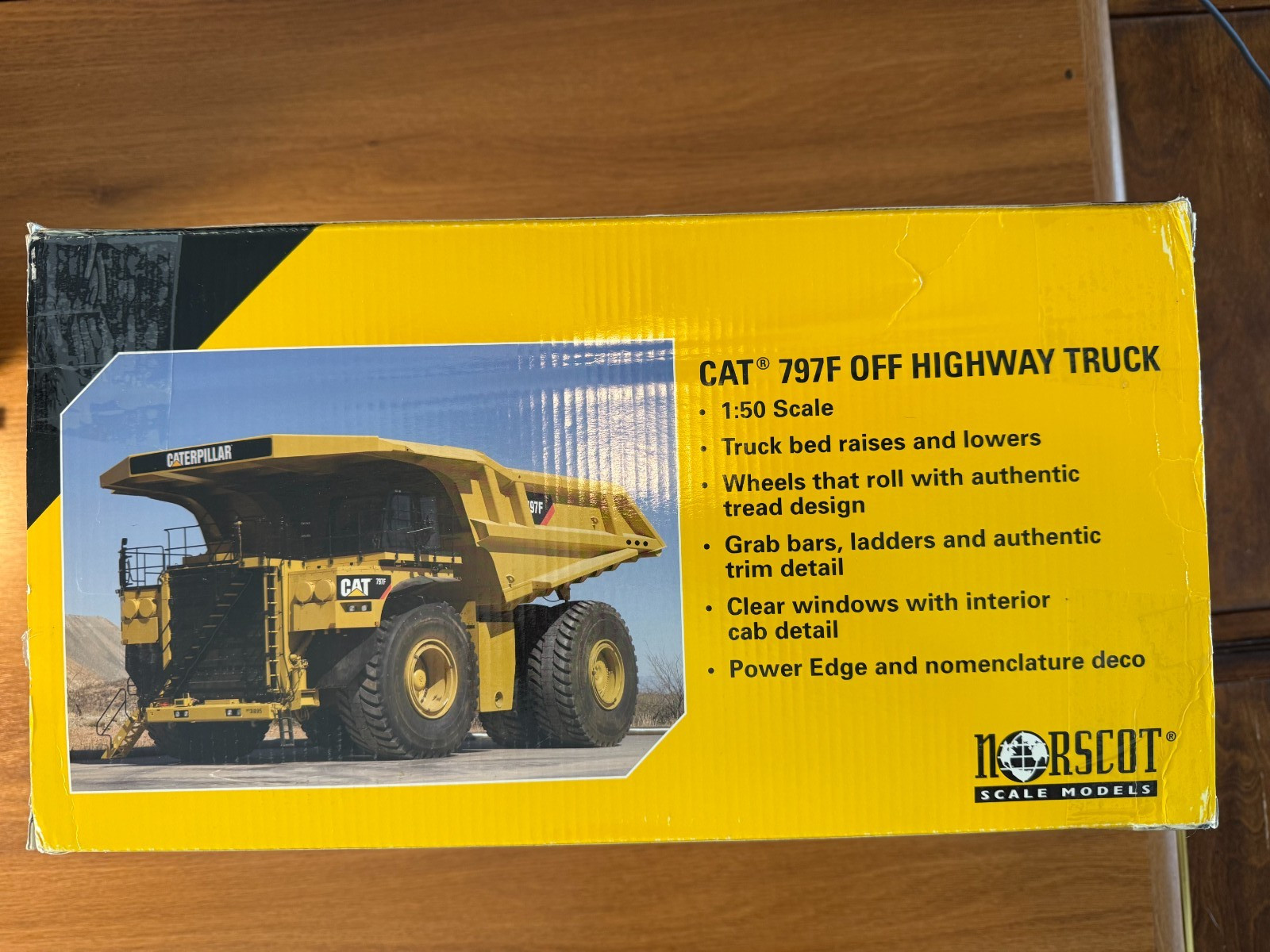 CAT 1:50 797F Mining Off-Highway Truck Diecast Great Condition 797F