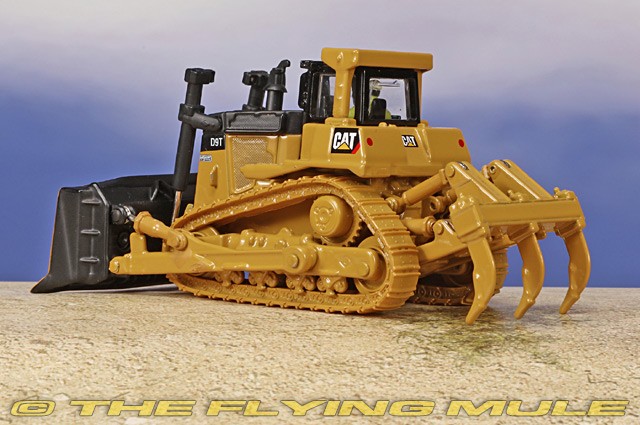 Diecast Masters 1:87 D9T Bulldozer