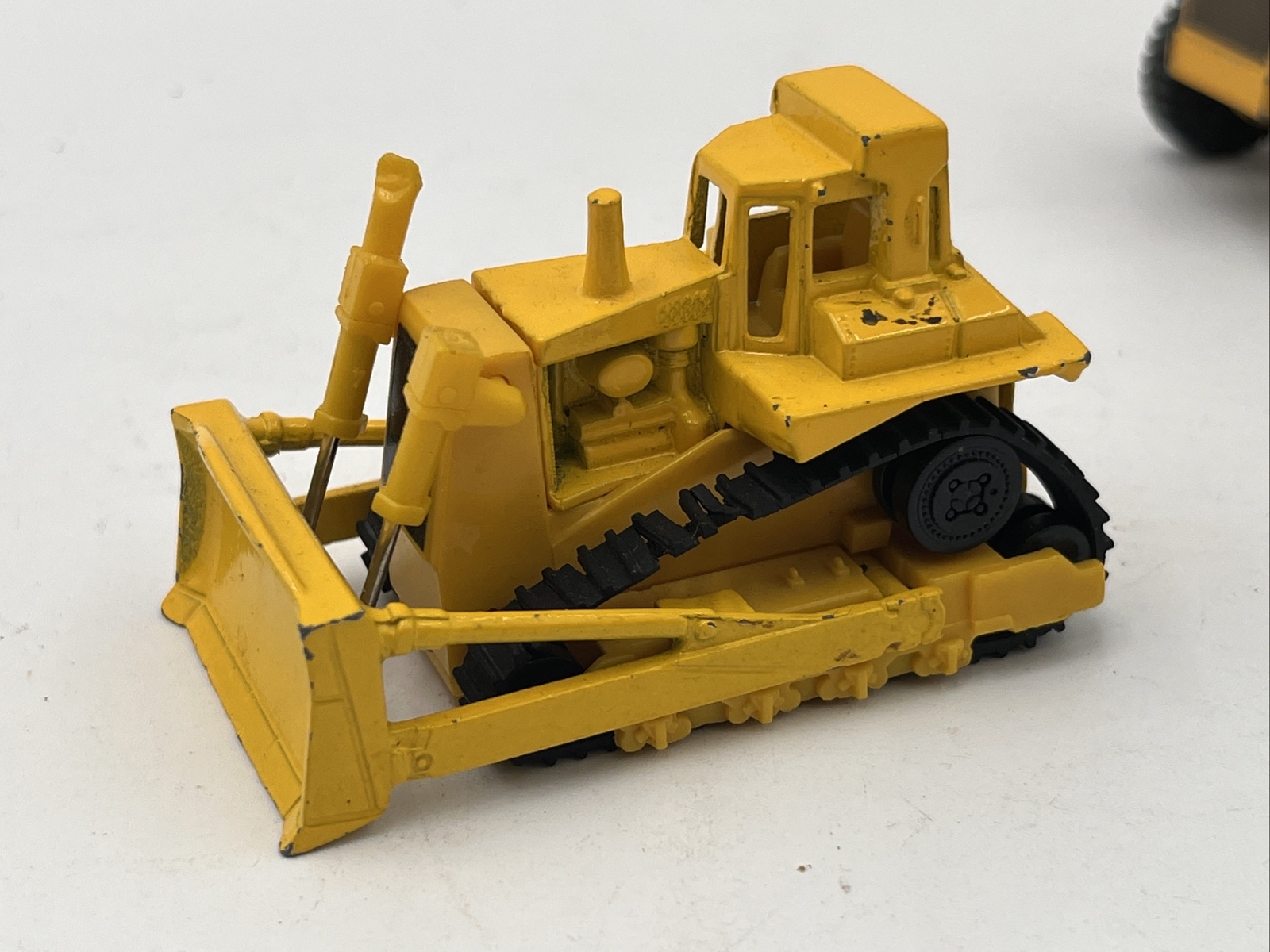 Ertl Cat Road Scraper , Tonka Bulldozer, Hot Wheels Bulldozer Lot Of 3 Repair