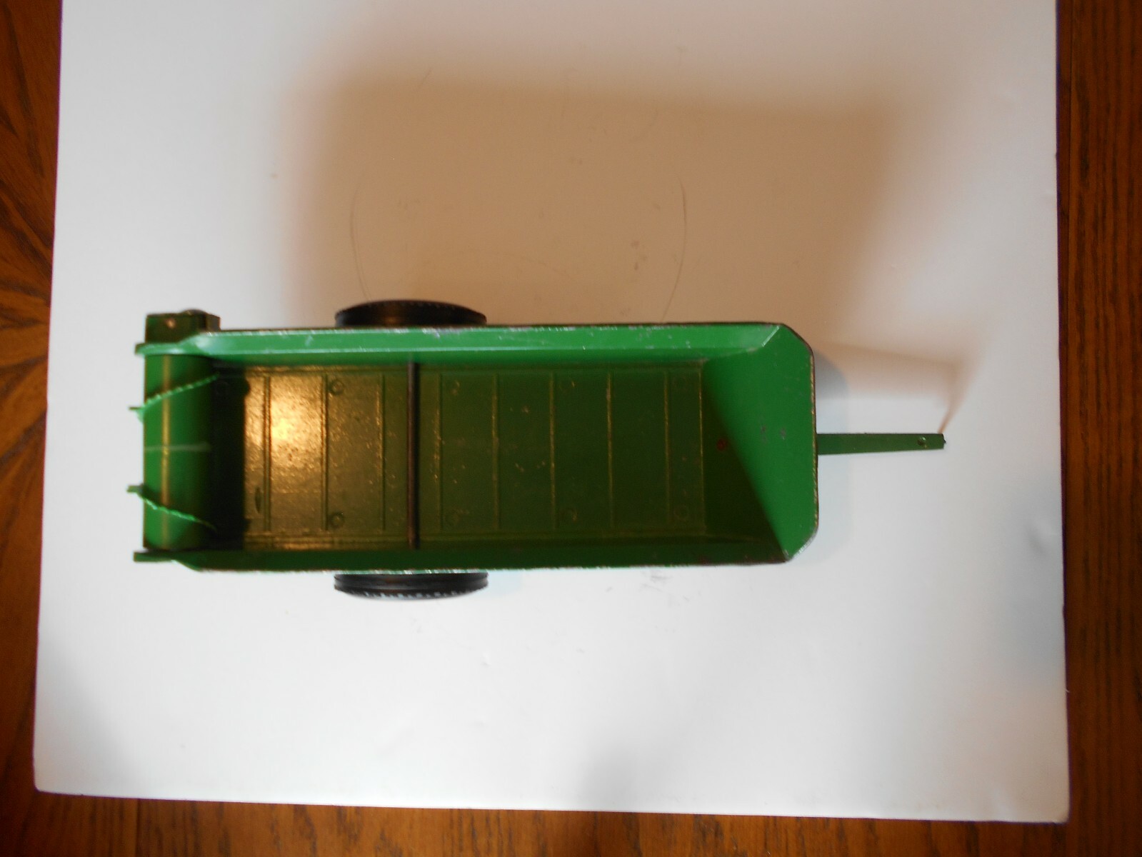 Vintage 1966 Ertl 1:16 Scale John Deere #44 Manure Spreader, 14″ Long, #534 Used