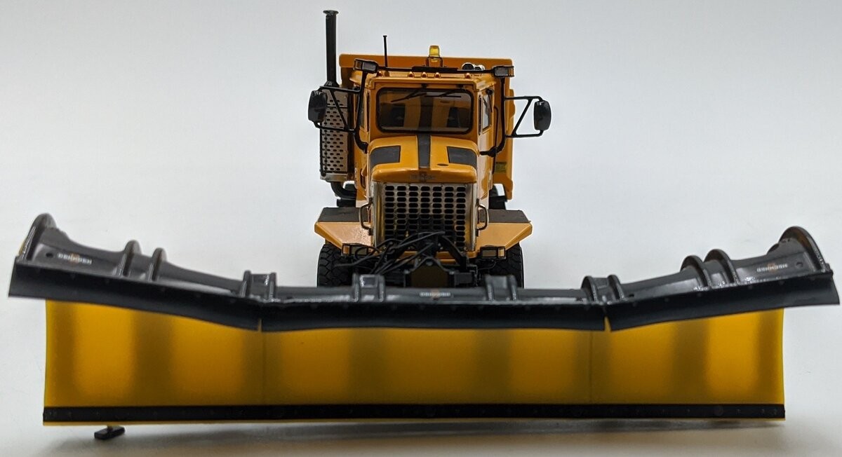 Sword Models SW3005-Y 1:50 Diecast Yellow P-Series 3-Axle 4×4 Snow Plow NIB