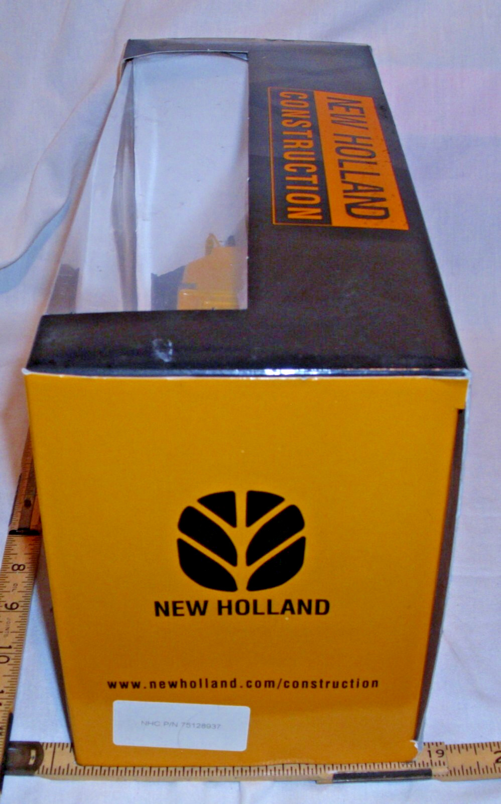 NEW HOLLAND DC 180 DOZER WITH RIPPER MODEL BY AGITECH 1:32 BOXED NEW