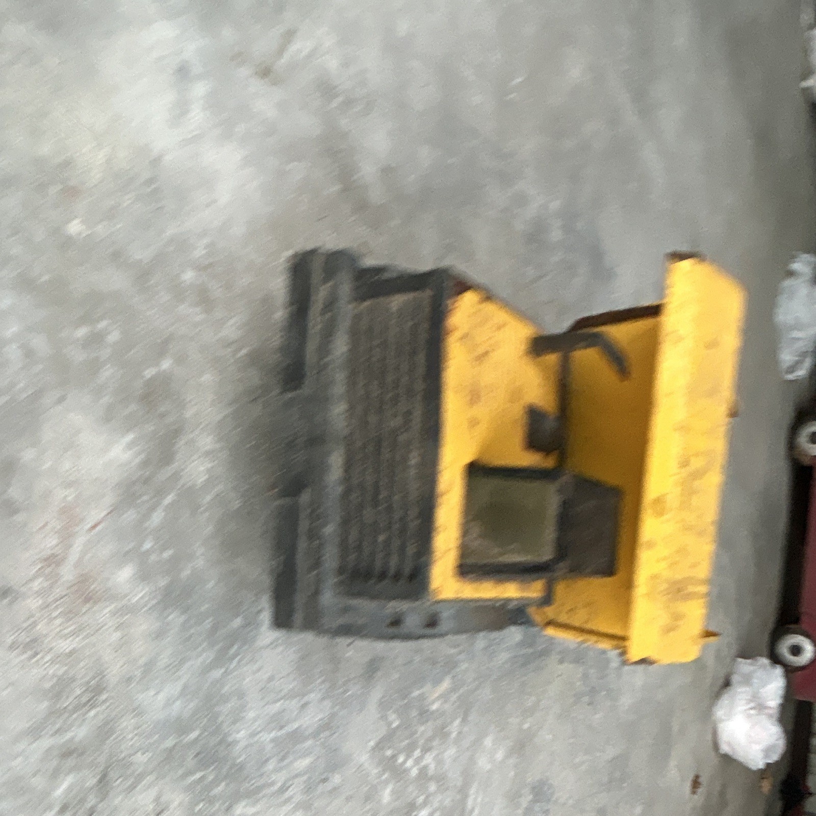 Yellow & Black Diecast Dump Truck Construction Construction Vehicle Toy