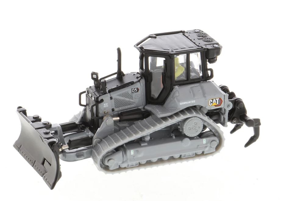 DIECAST MASTERS – Grey Construction Machinery with Folding Blade – CAT…