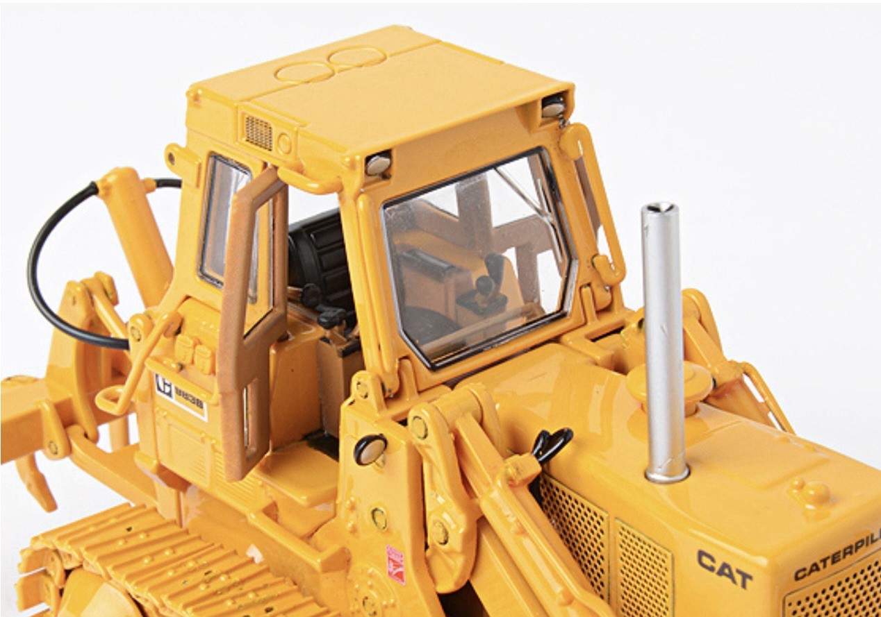 Caterpillar Cat 983B Track Loader Ripper Version – CCM 1:48 Brand New