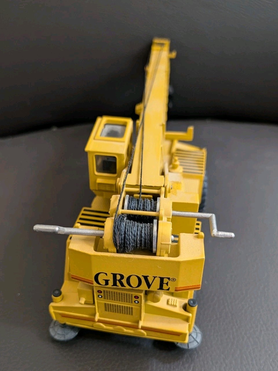 NZG Grove RT865B Rough Terrain Hydronic Crane 1:55
