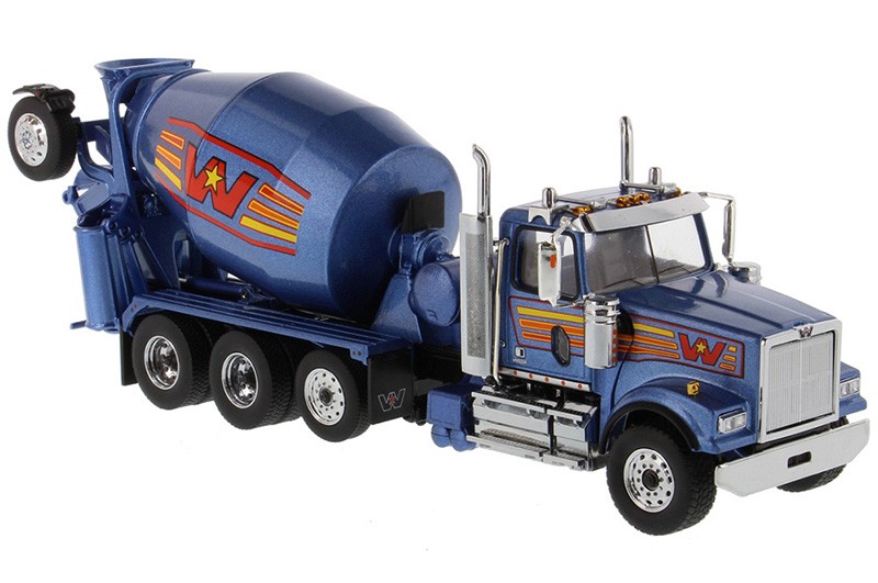 Diecast Masters 71075 1/50 Scale Western Star 4900