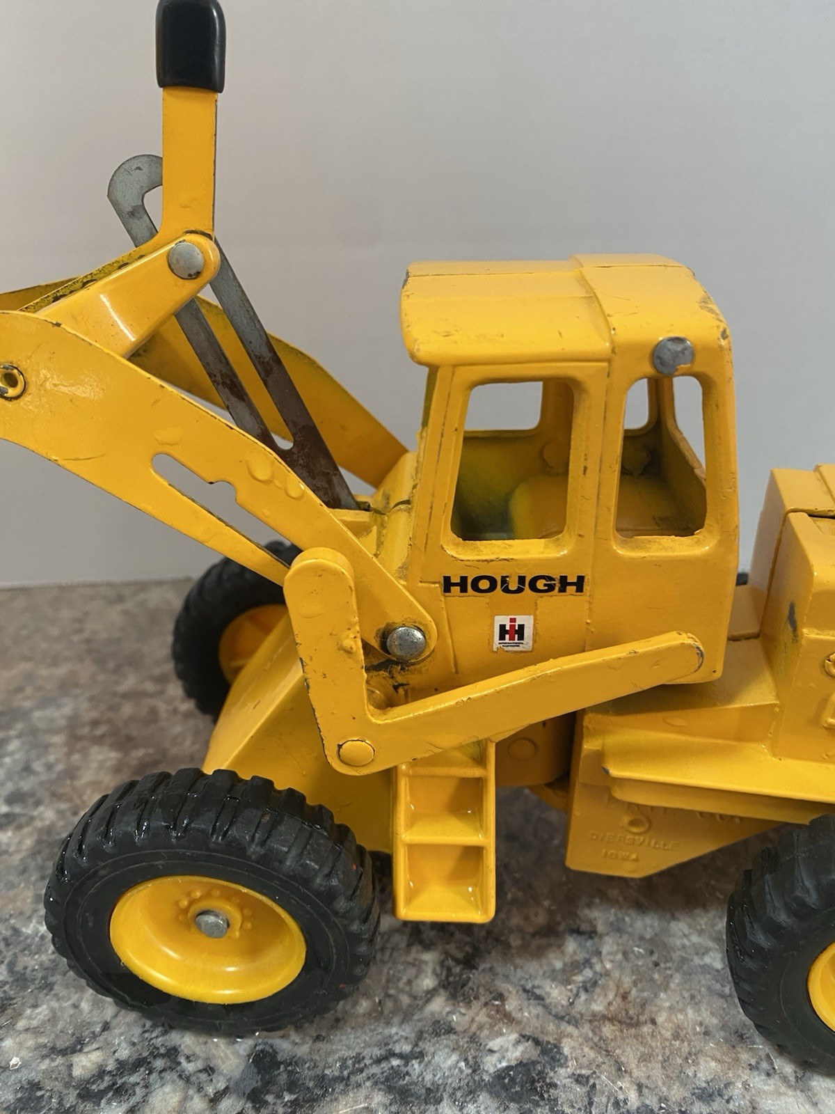 Vintage Ertl Hough Payloader International Harvester Die-Cast Front Loader