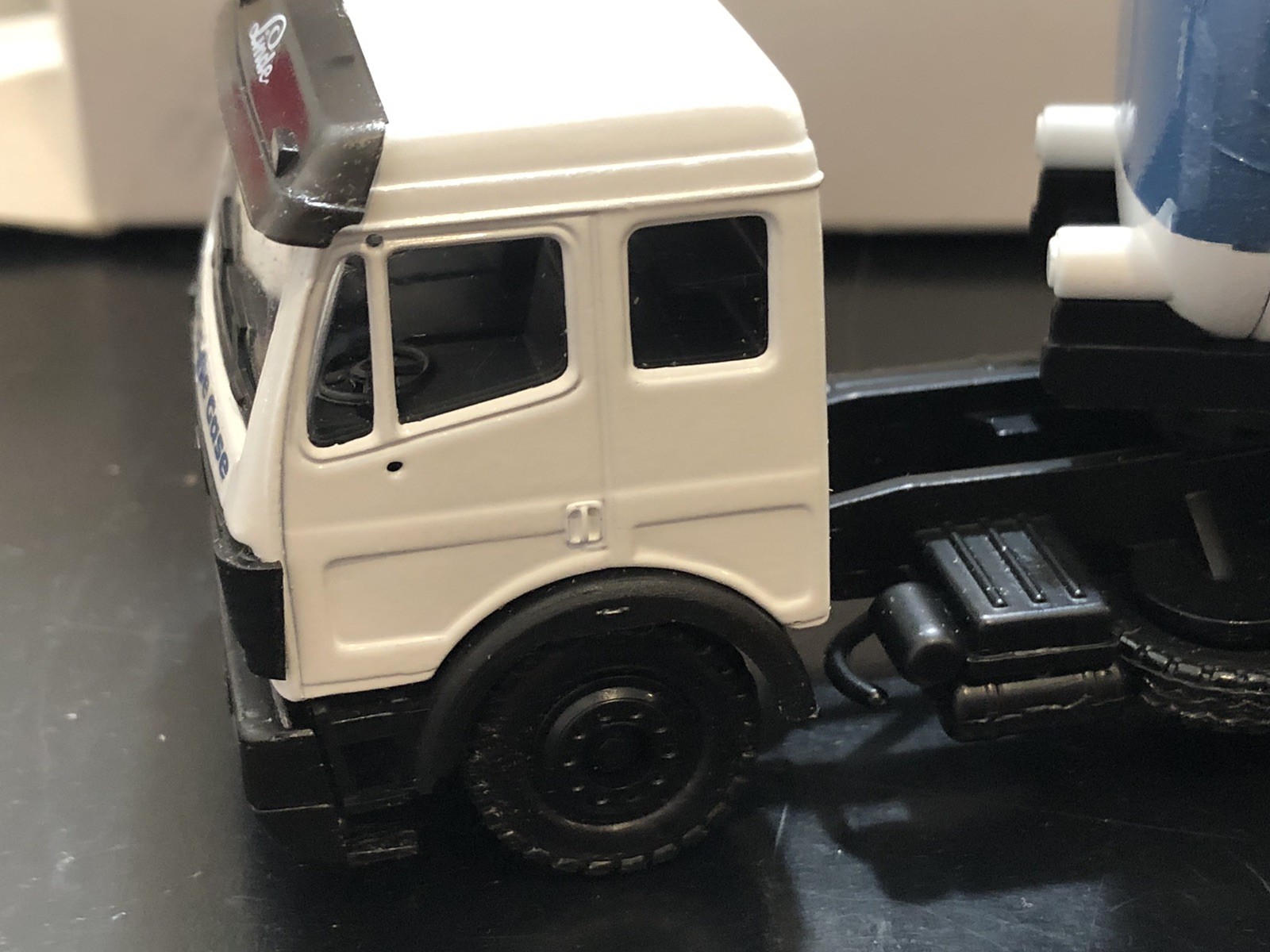 Conrad #3027 Mercedes-Benz Truck w/ Linde Gas Tanker Trailer 1:50 Diecast Boxed