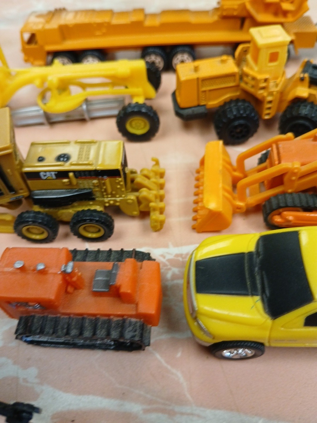 Mixed Brands ERTL NORSCOT OTHERS PLASTIC/DIECAST Construction equipment 8pcs