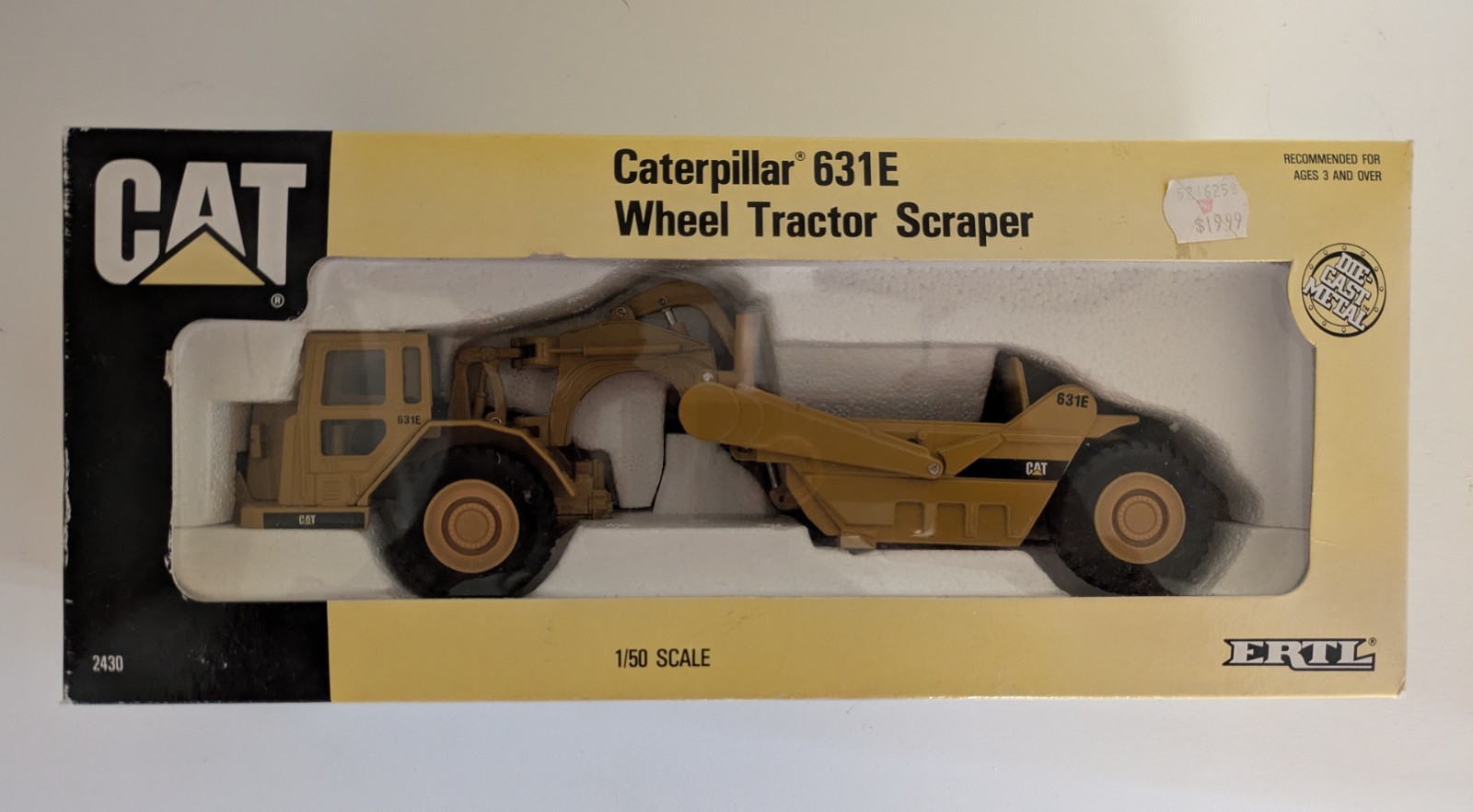 Caterpillar CAT 631E Wheel Tractor Scraper 1:50 ERTL Yellow Diecast NEW in Box