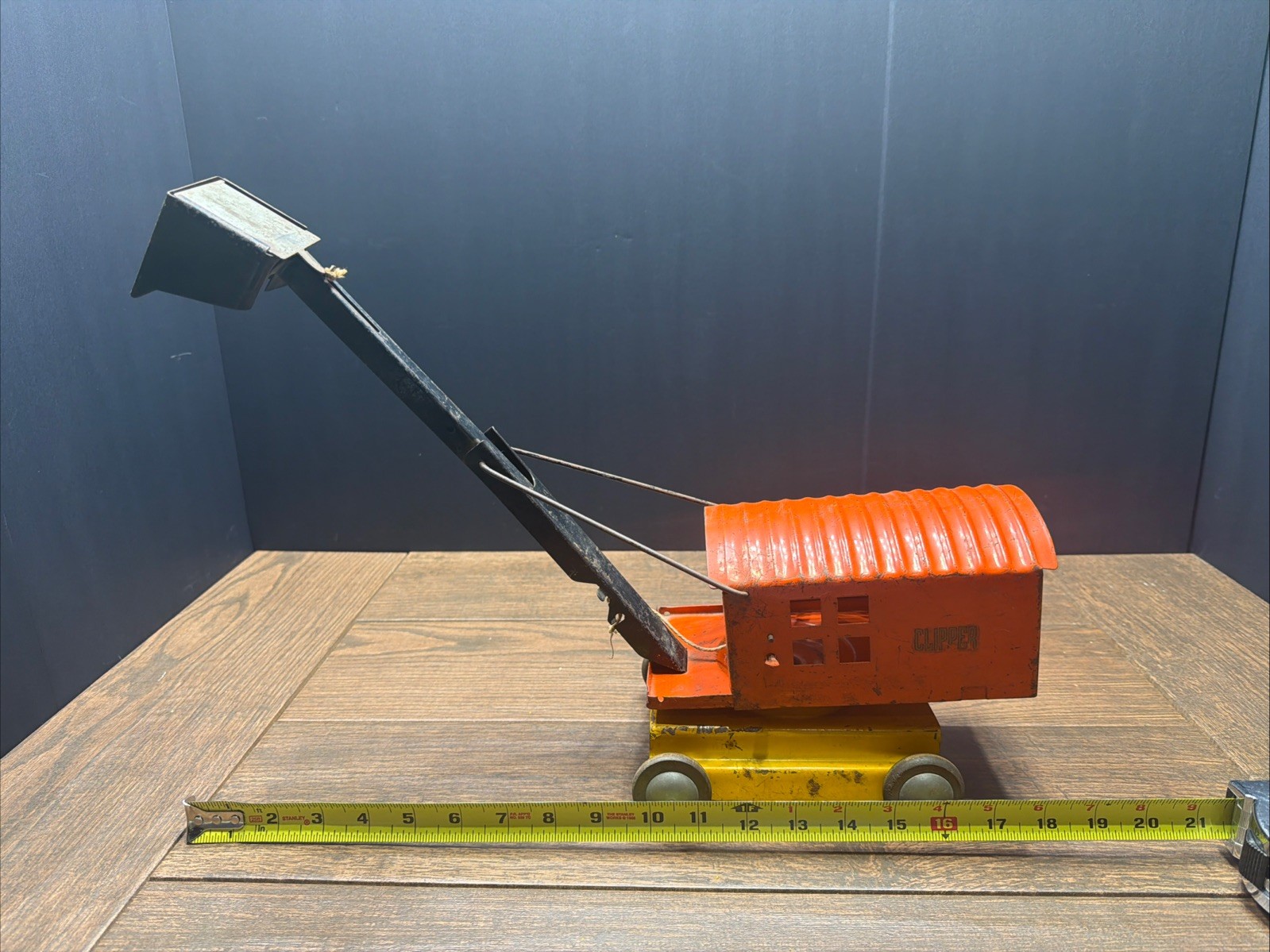 Vintage Clipper Pressed Steel Steam Shovel Crane Toy – Orange & Yellow Tin Litho