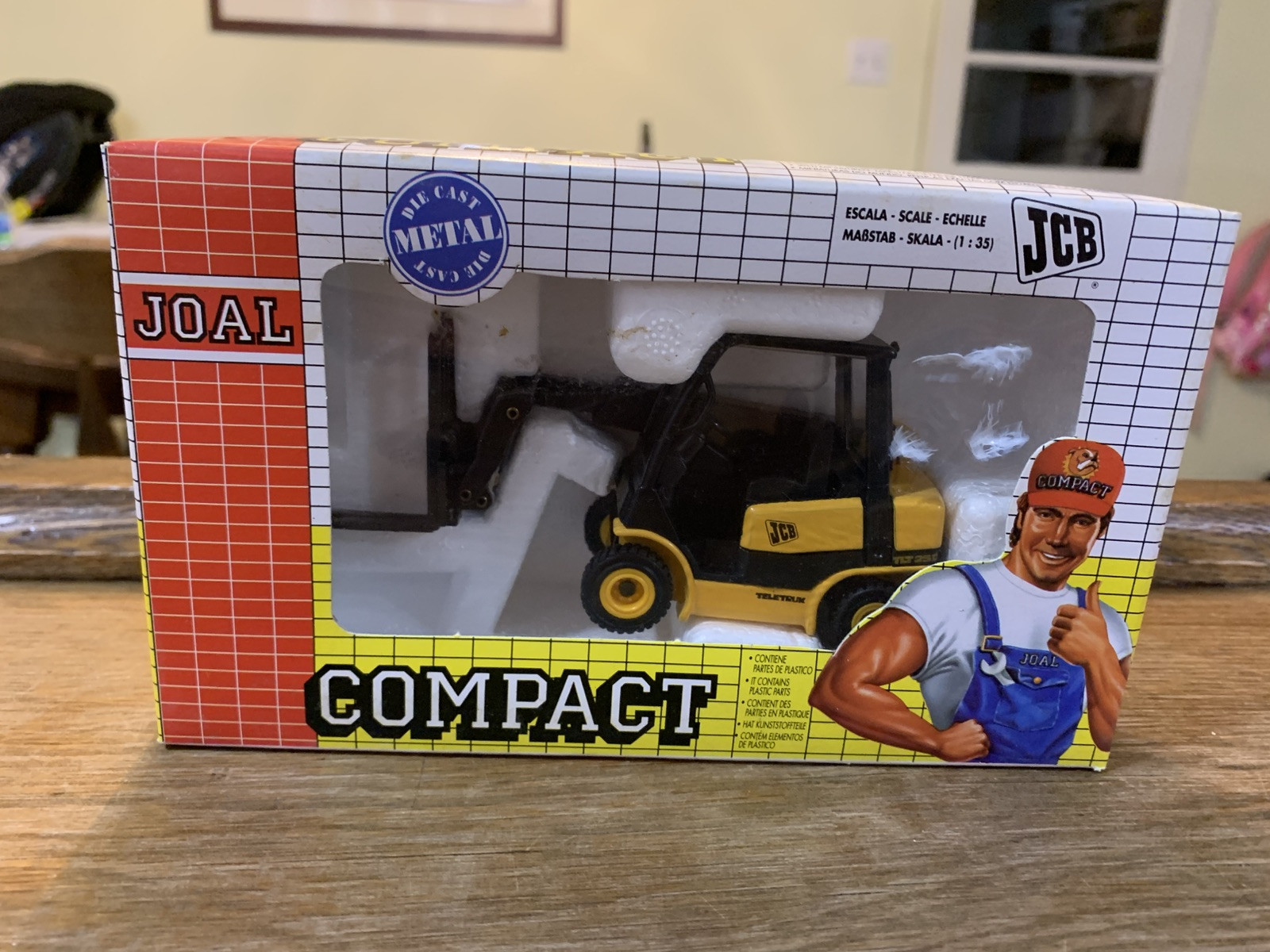 Joal JCB TLT 25D Teletruk 1:35 Scale. NIB
