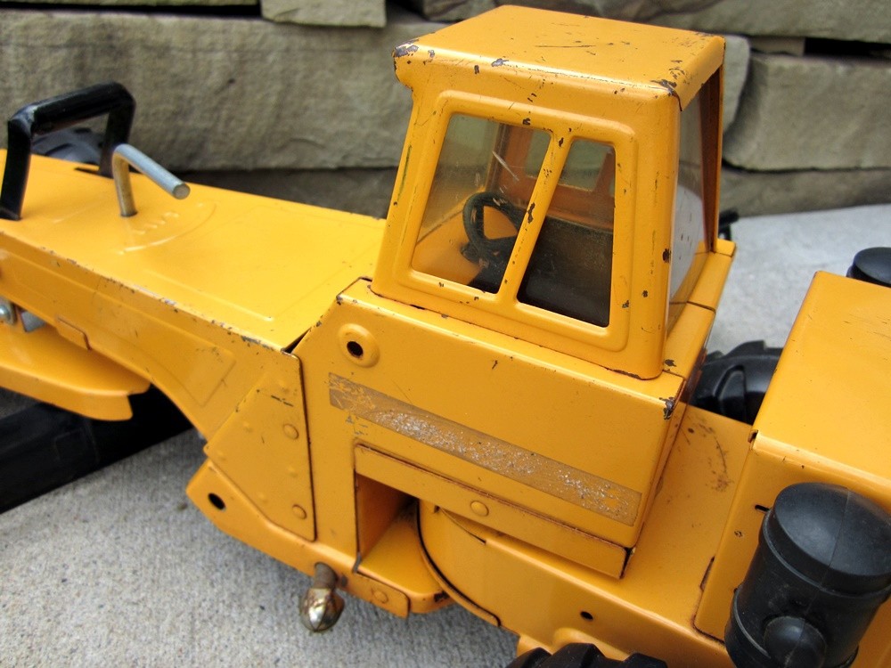Vintage Tonka Mighty Road Grader with Double Blade Orange 54726
