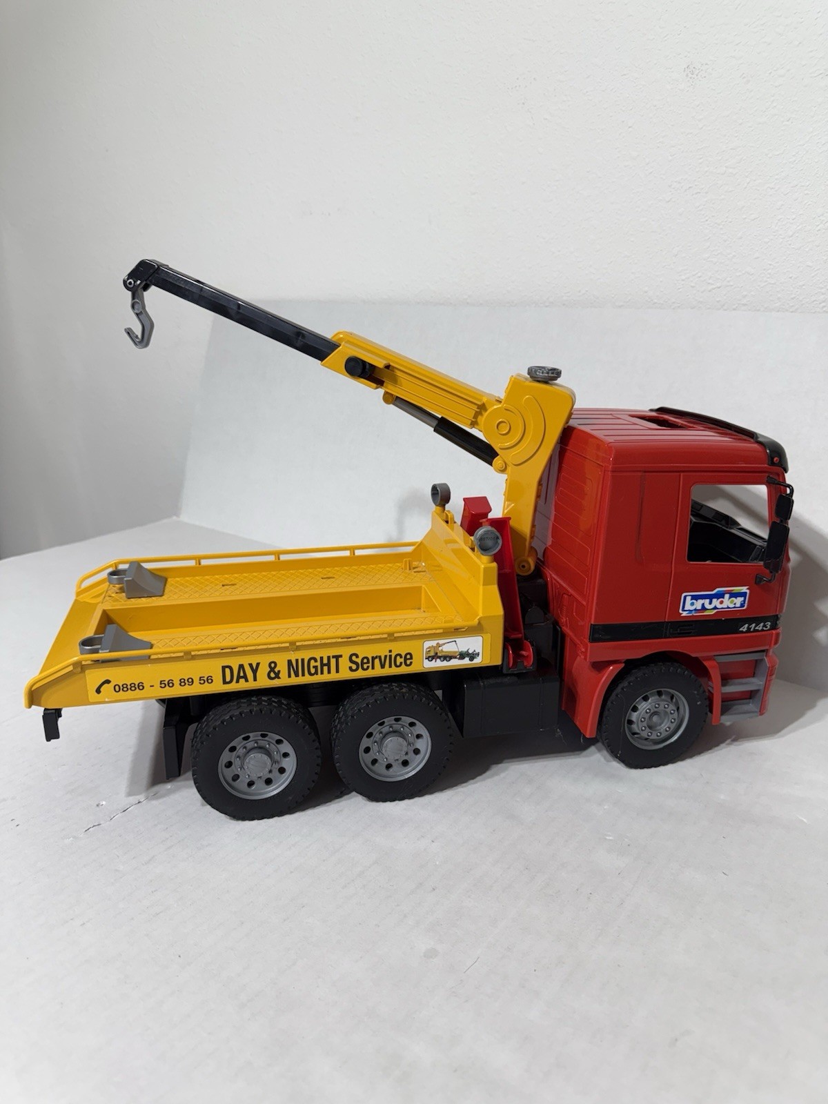 2001 Bruder Day & Night Service Wrecker Tow Truck 19″ Yellow & Red Germany 4143