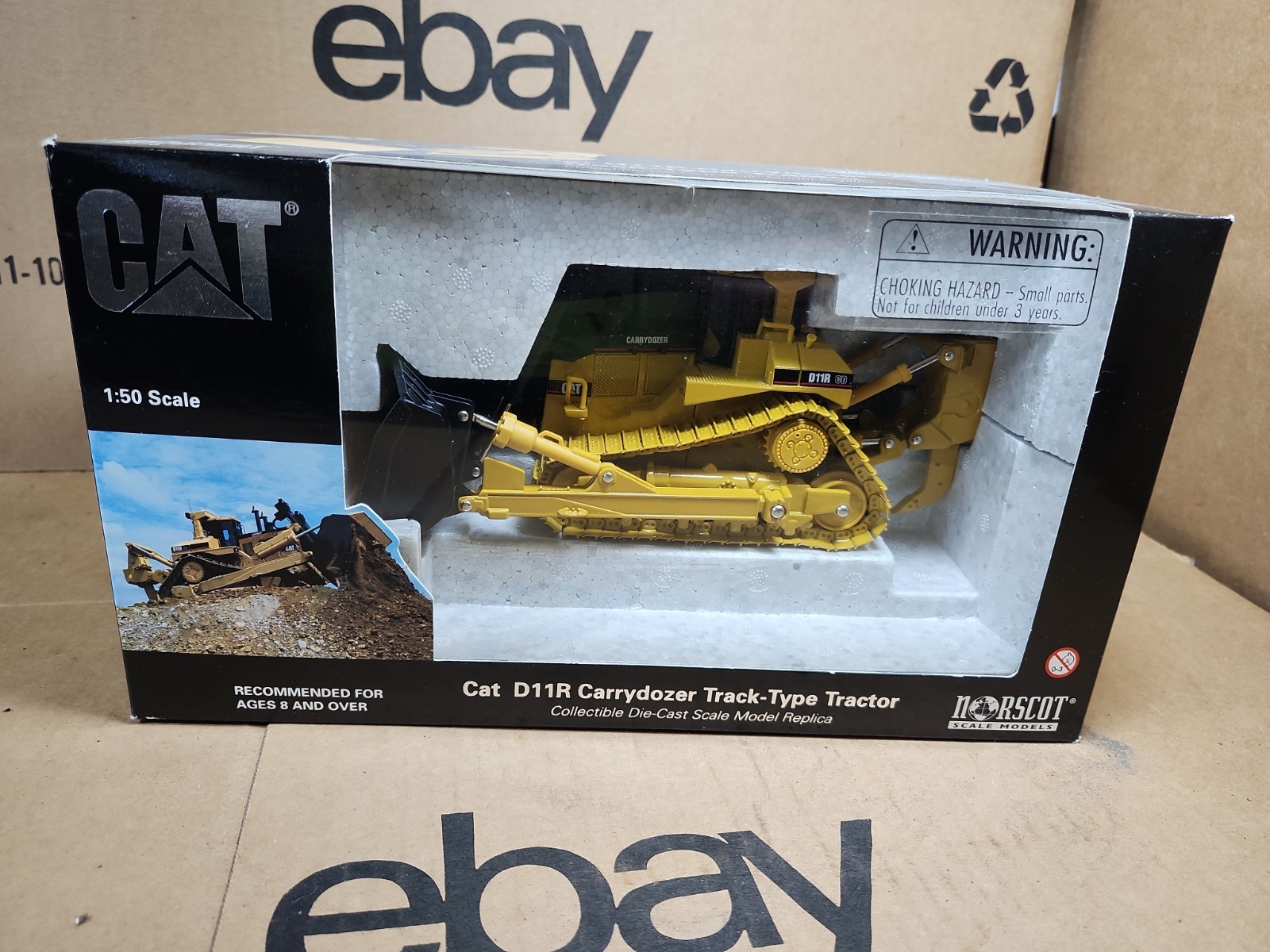 Cat Tractor Die-Cast Model Replica D11R Carrydozer Track-1:50 Scale By Norsot
